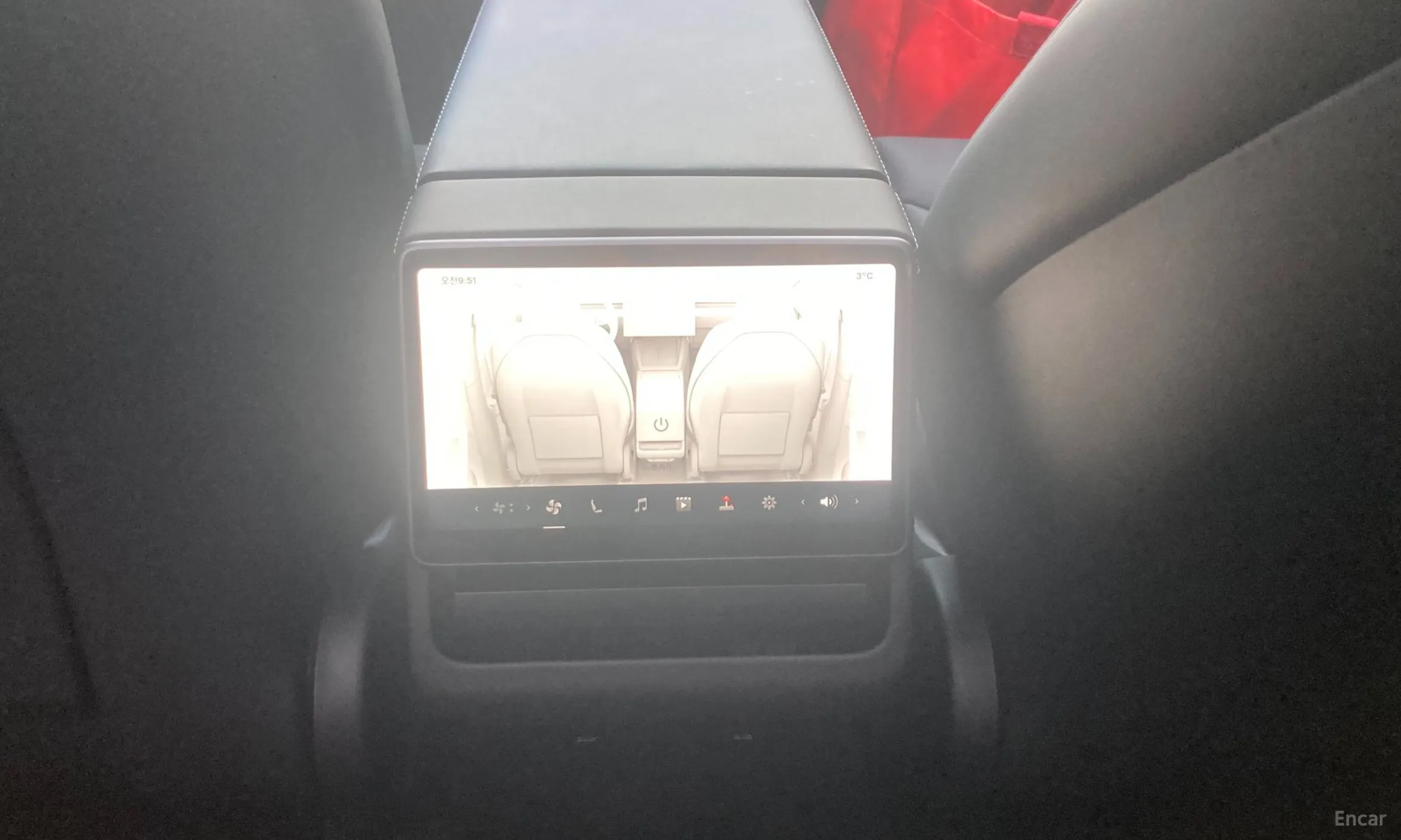 Tesla Model Y превью 14