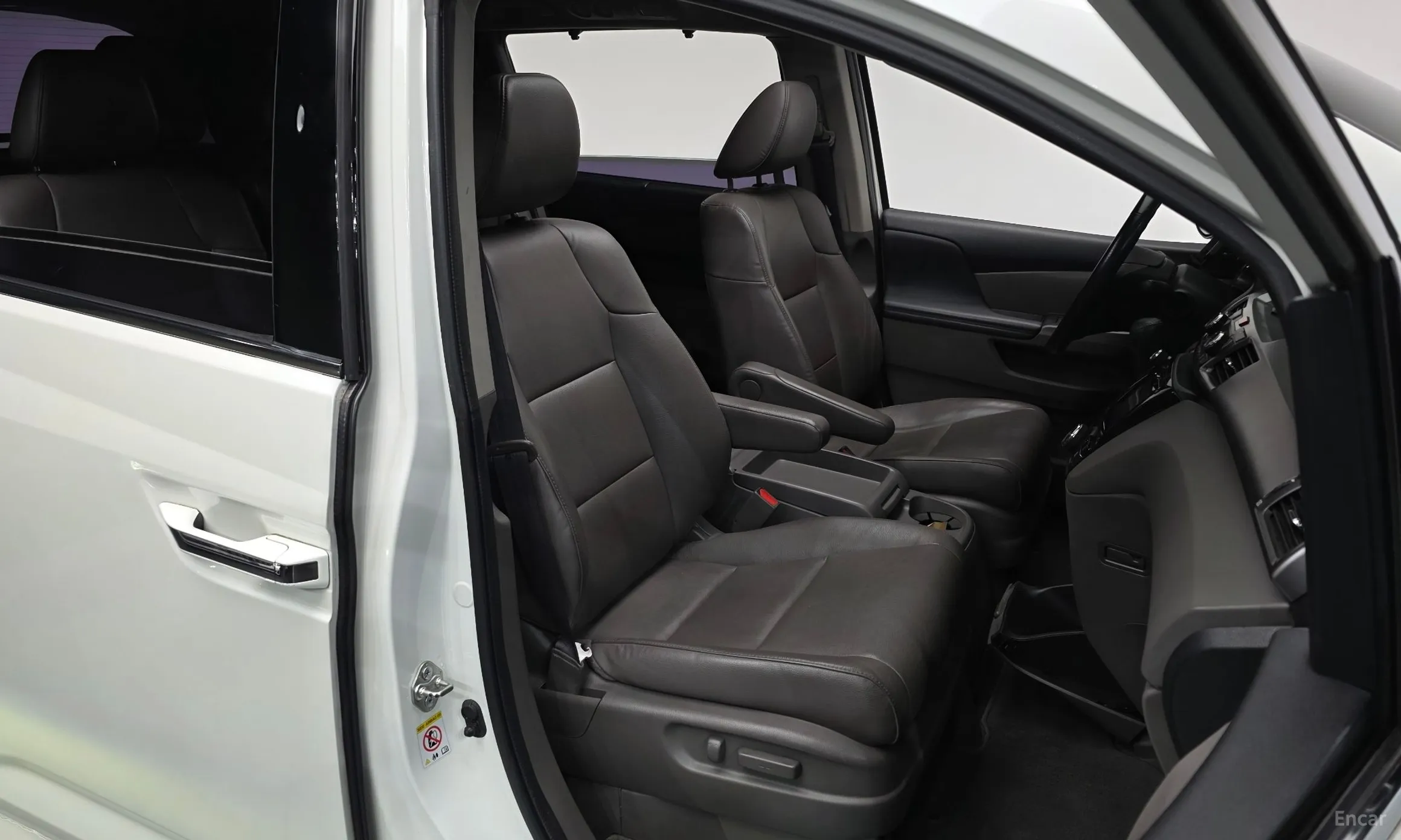 Honda Odyssey превью 10