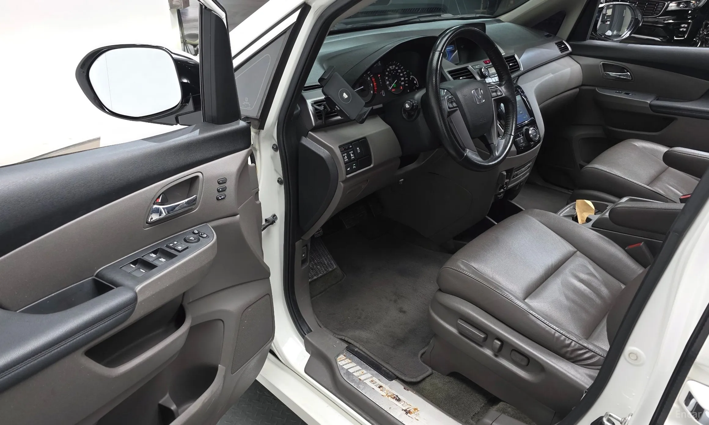 Honda Odyssey превью 12