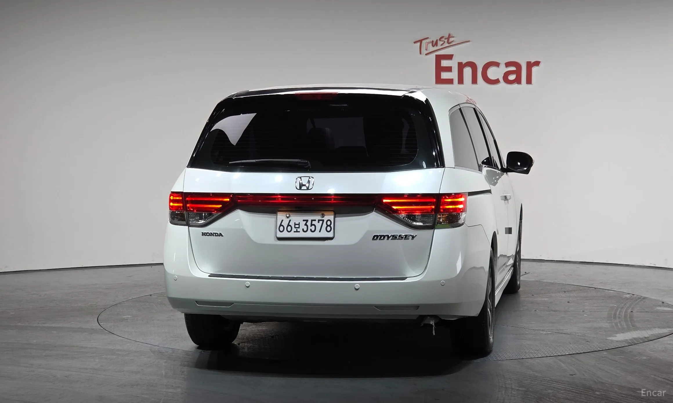 Honda Odyssey превью 4