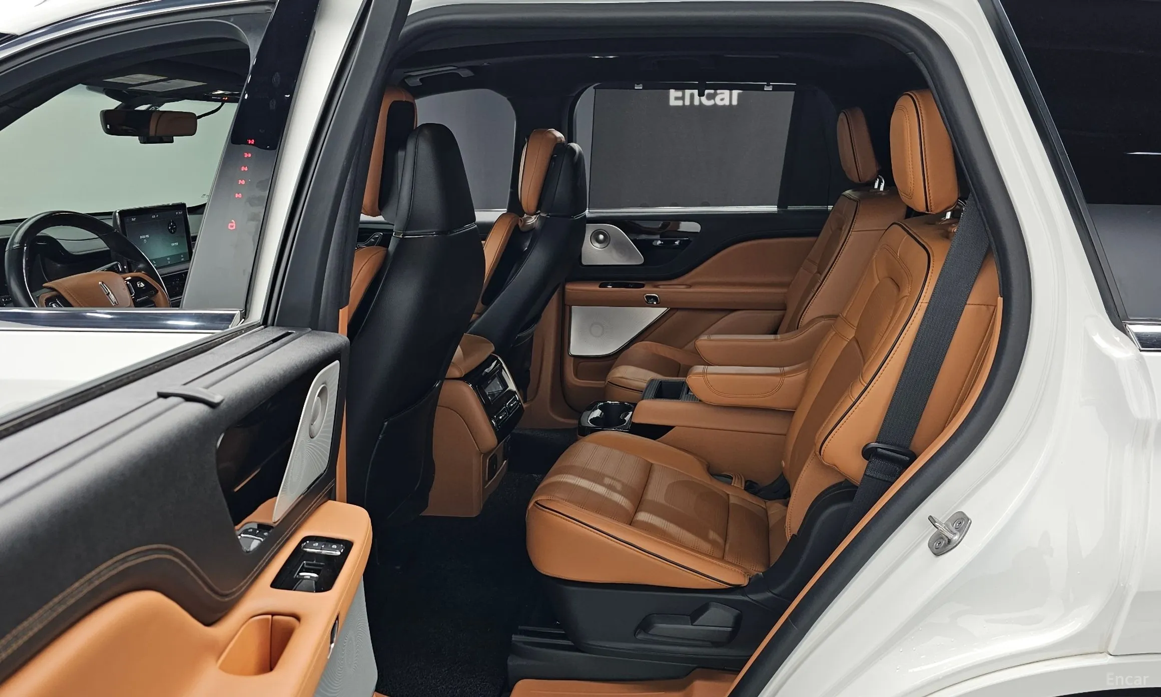Lincoln Aviator 2nd Generation превью 11