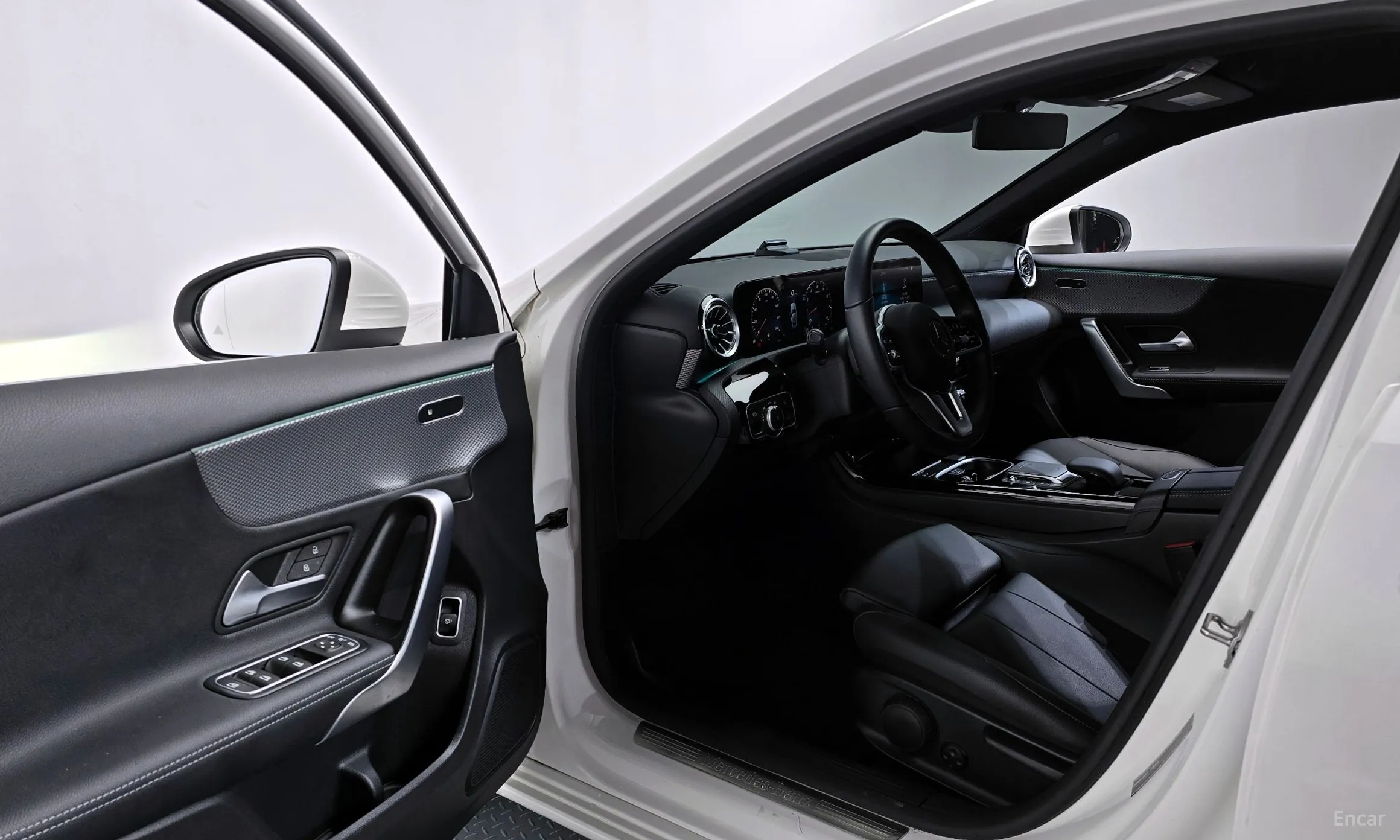 Mercedes Benz A-Class W177 превью 10