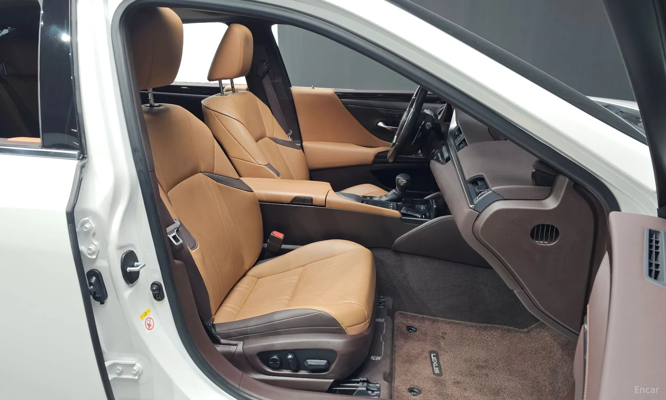 Lexus ES300h 7th Generation превью 12