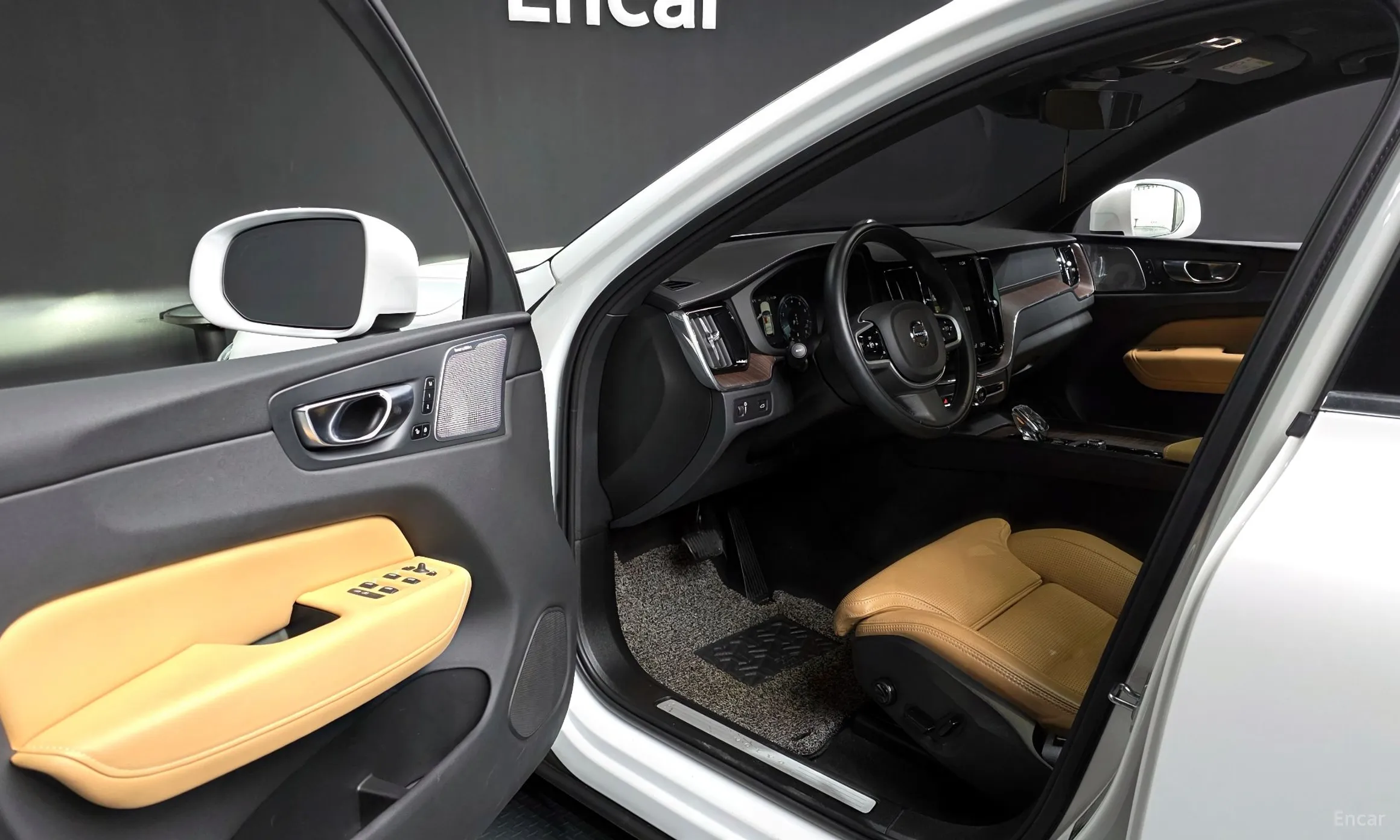 Volvo XC60 Gen 2 превью 10