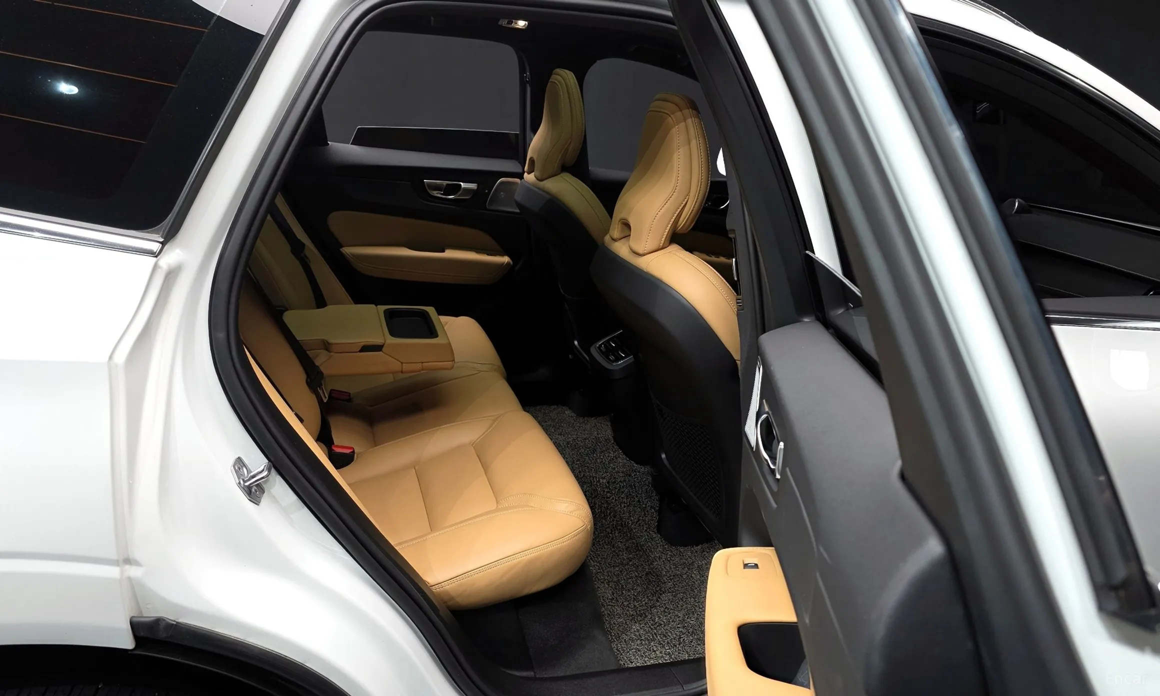 Volvo XC60 Gen 2 превью 12