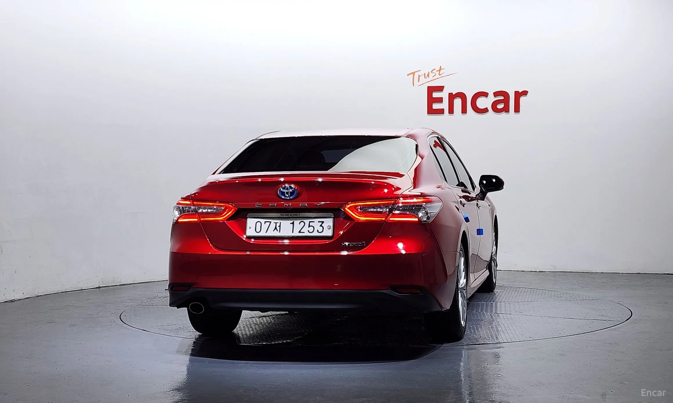 Toyota Camry (XV70) превью 4