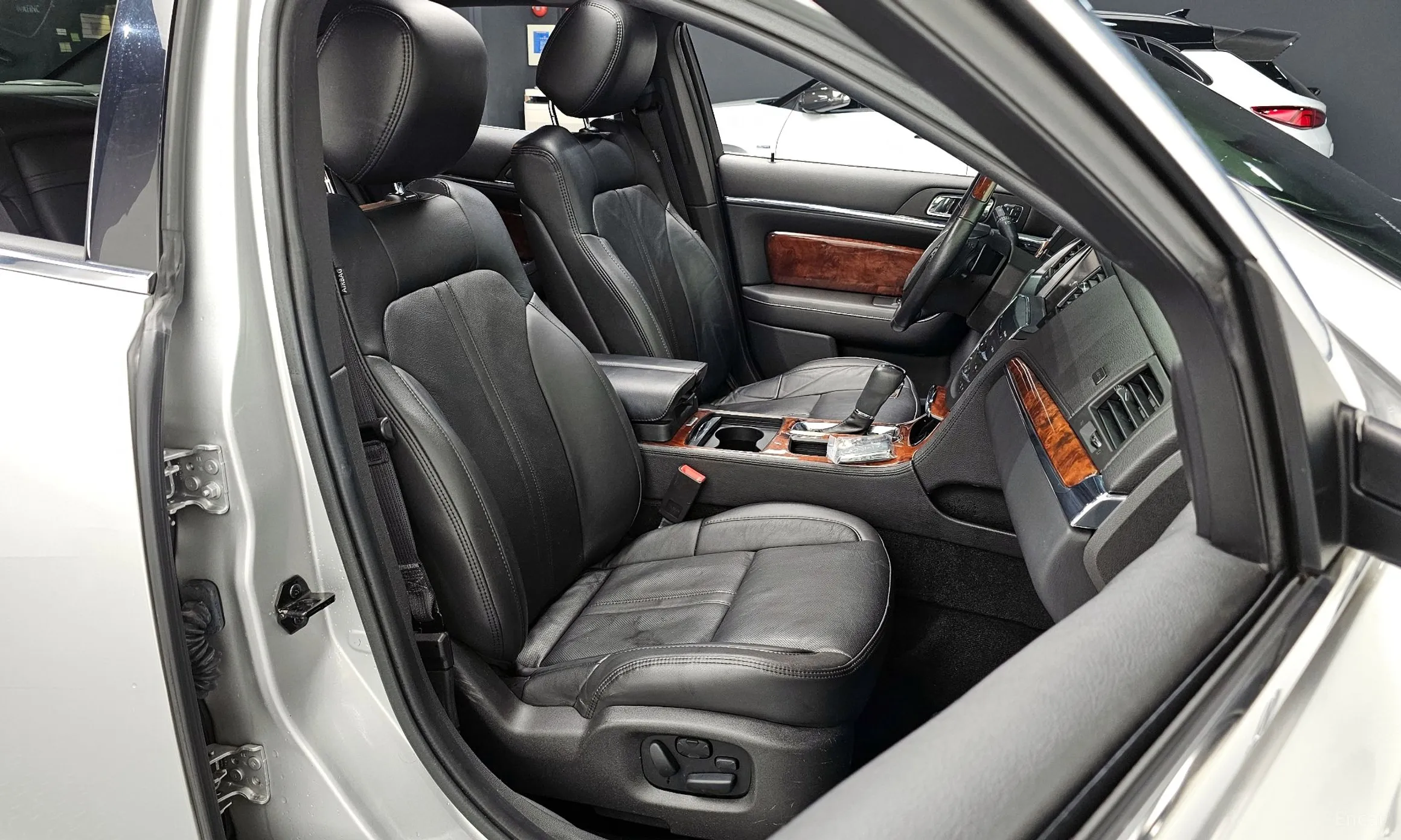 Lincoln New MKS превью 10