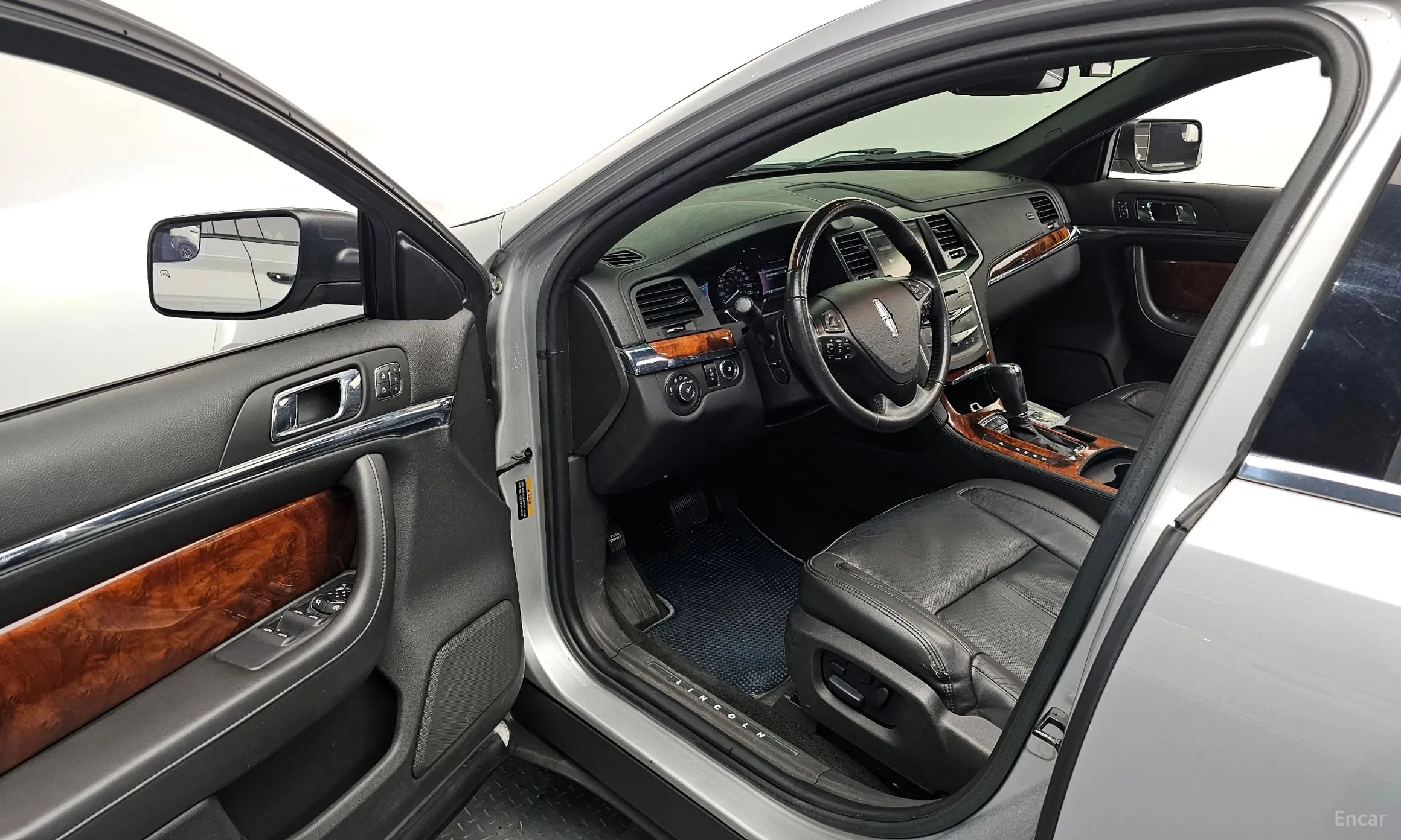 Lincoln New MKS превью 11
