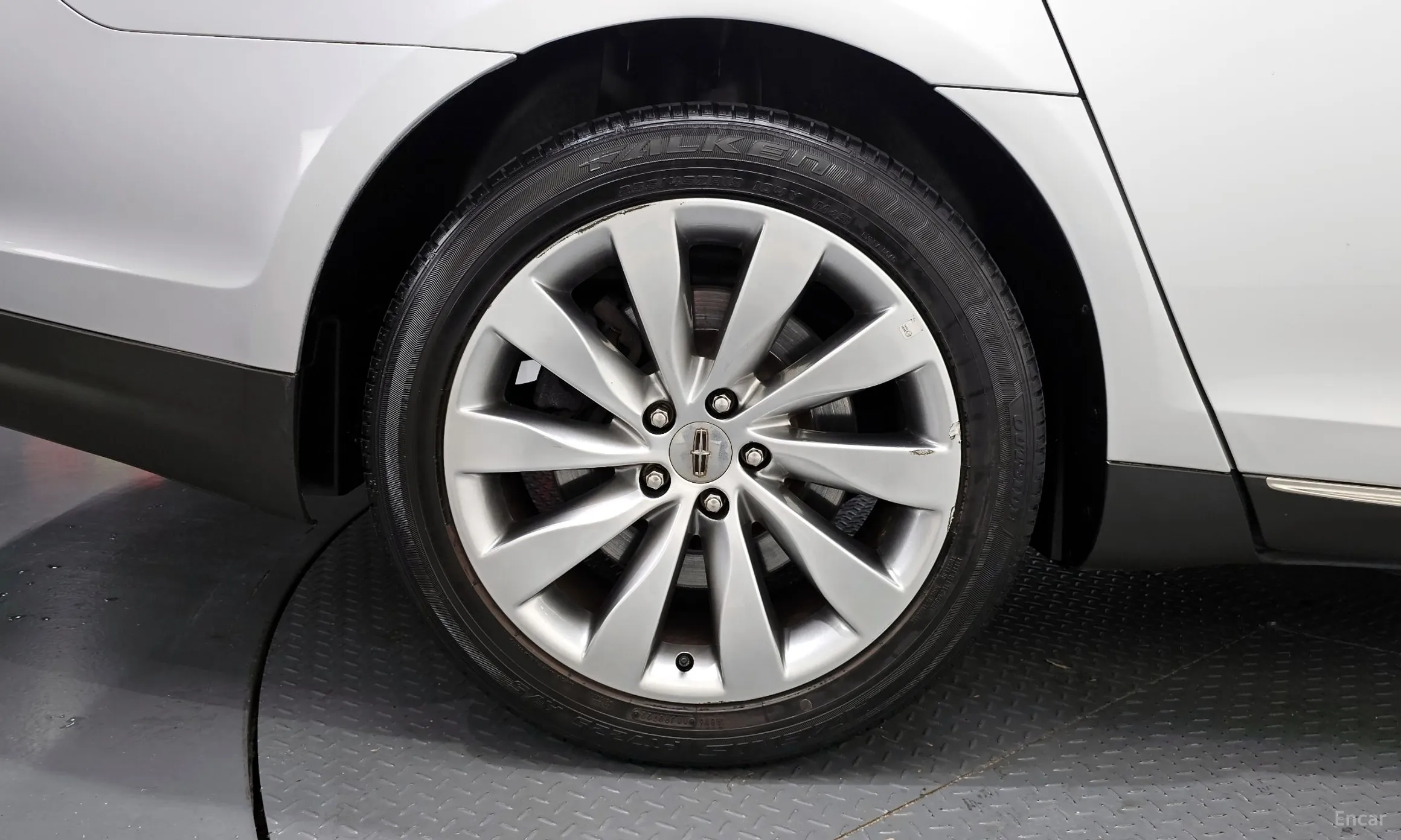 Lincoln New MKS превью 5