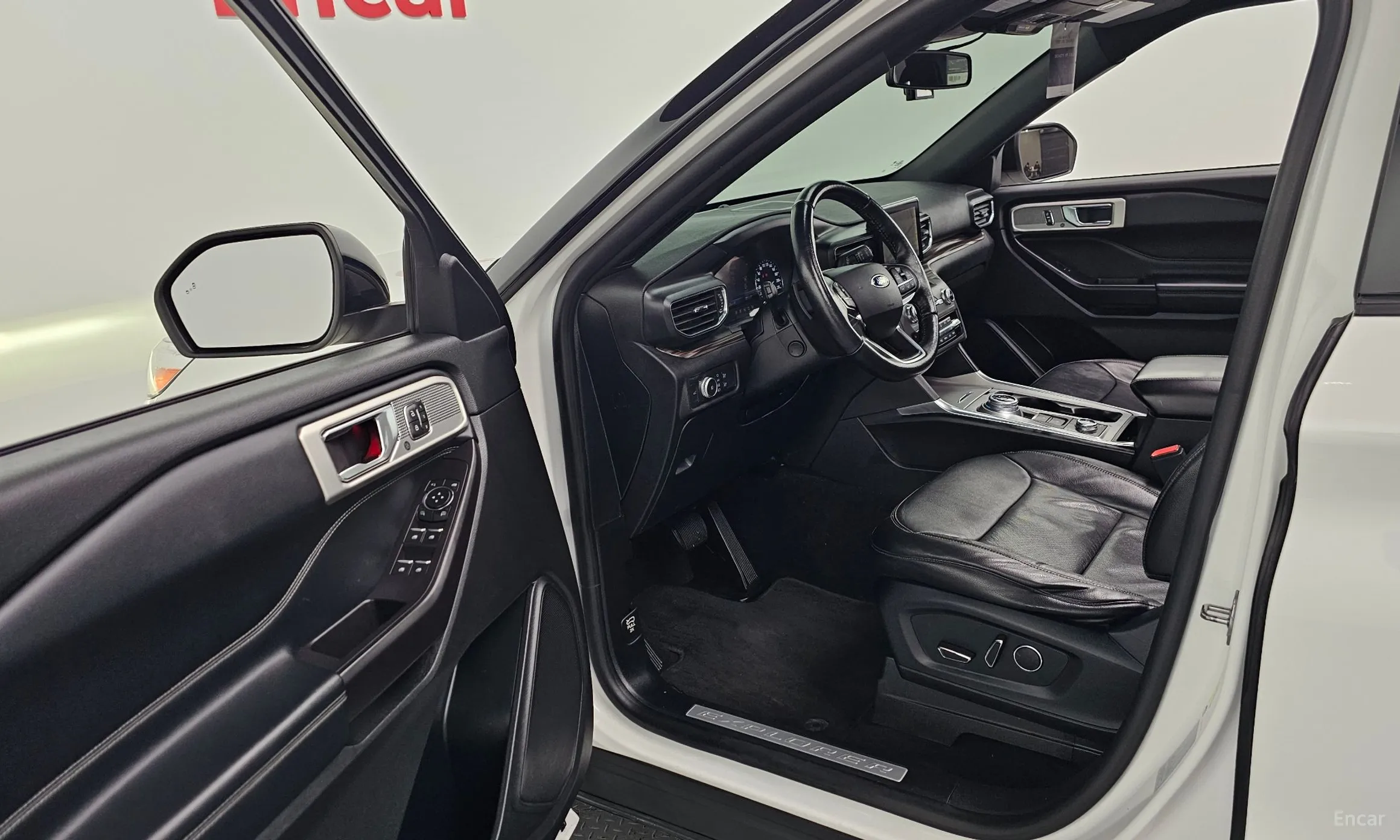 Ford Explorer 6th Generation превью 10