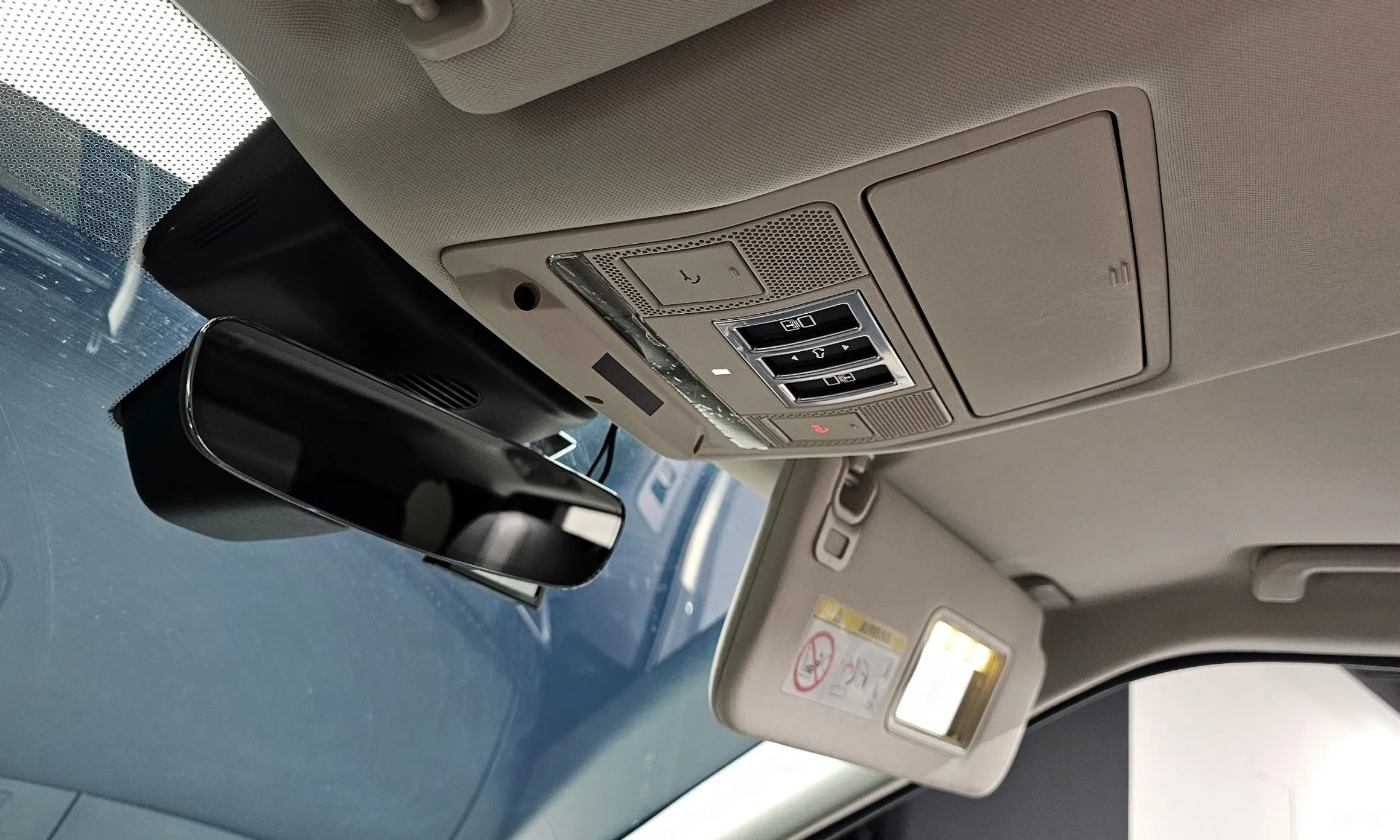 Land Rover Discovery 5 превью 17