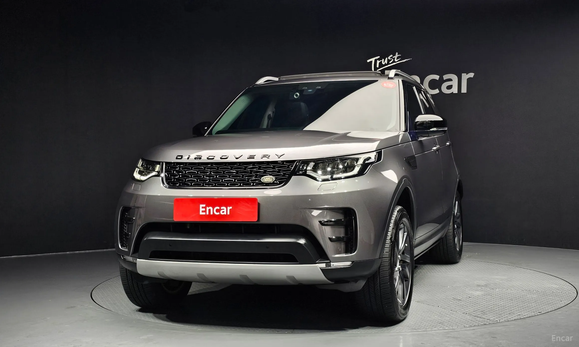 Land Rover Discovery 5 превью 3