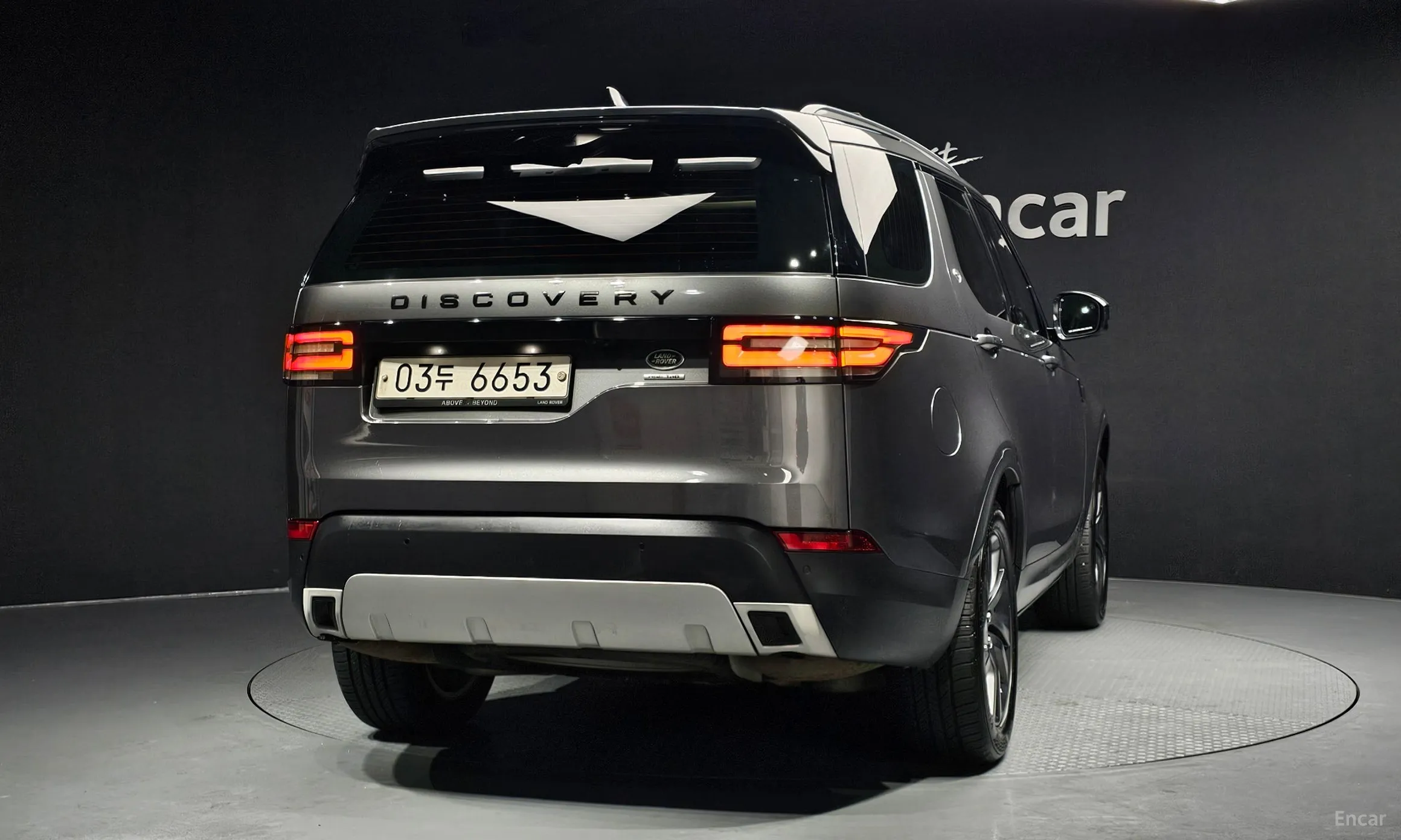 Land Rover Discovery 5 превью 4