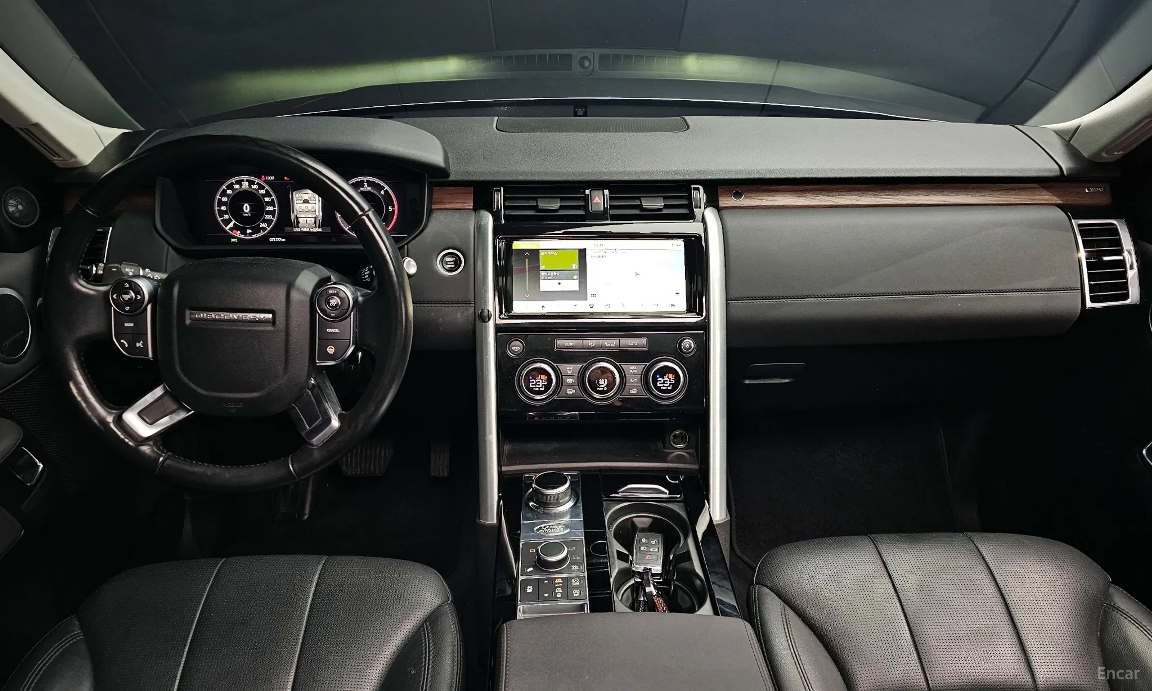 Land Rover Discovery 5 превью 7