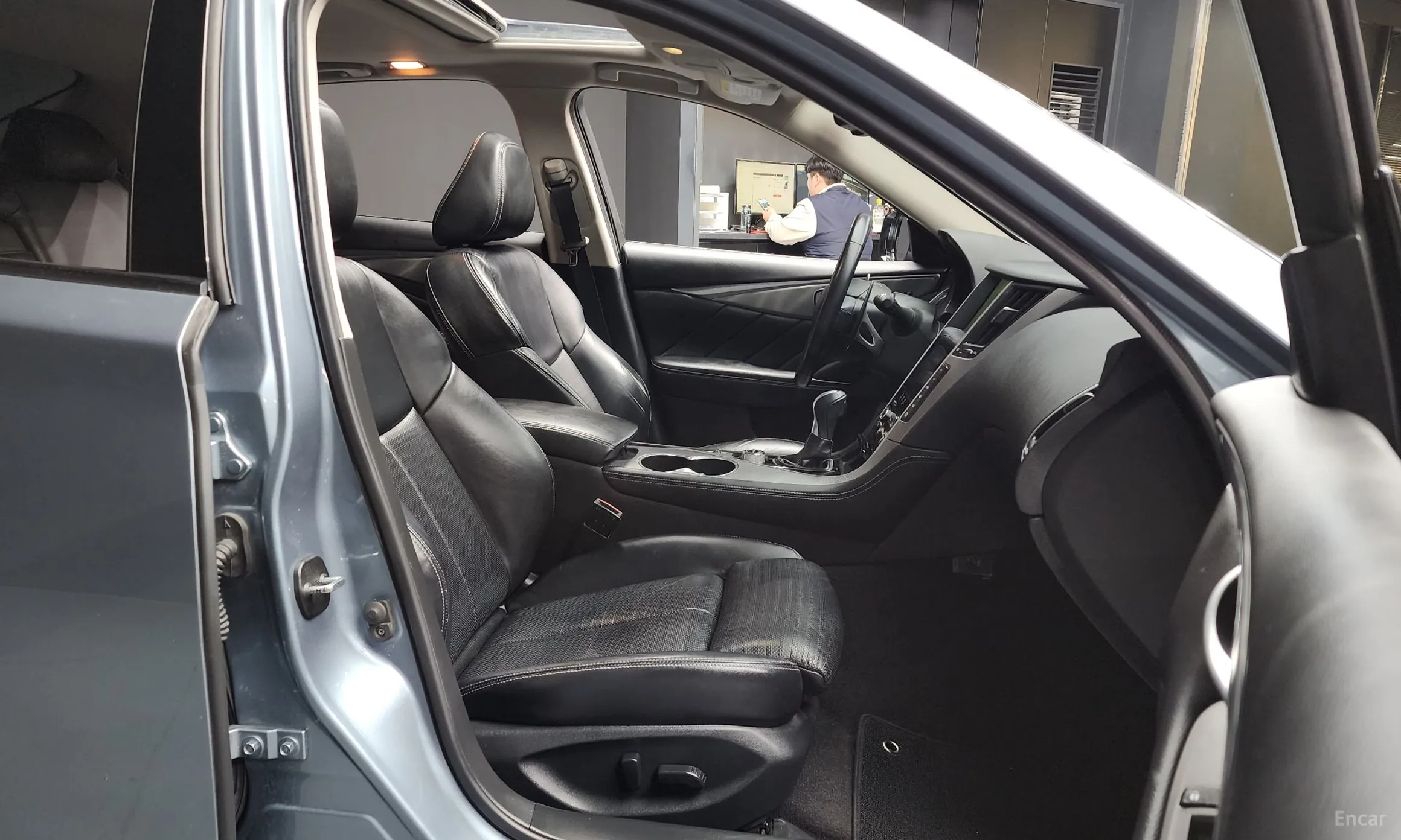 Infiniti Q50 превью 12