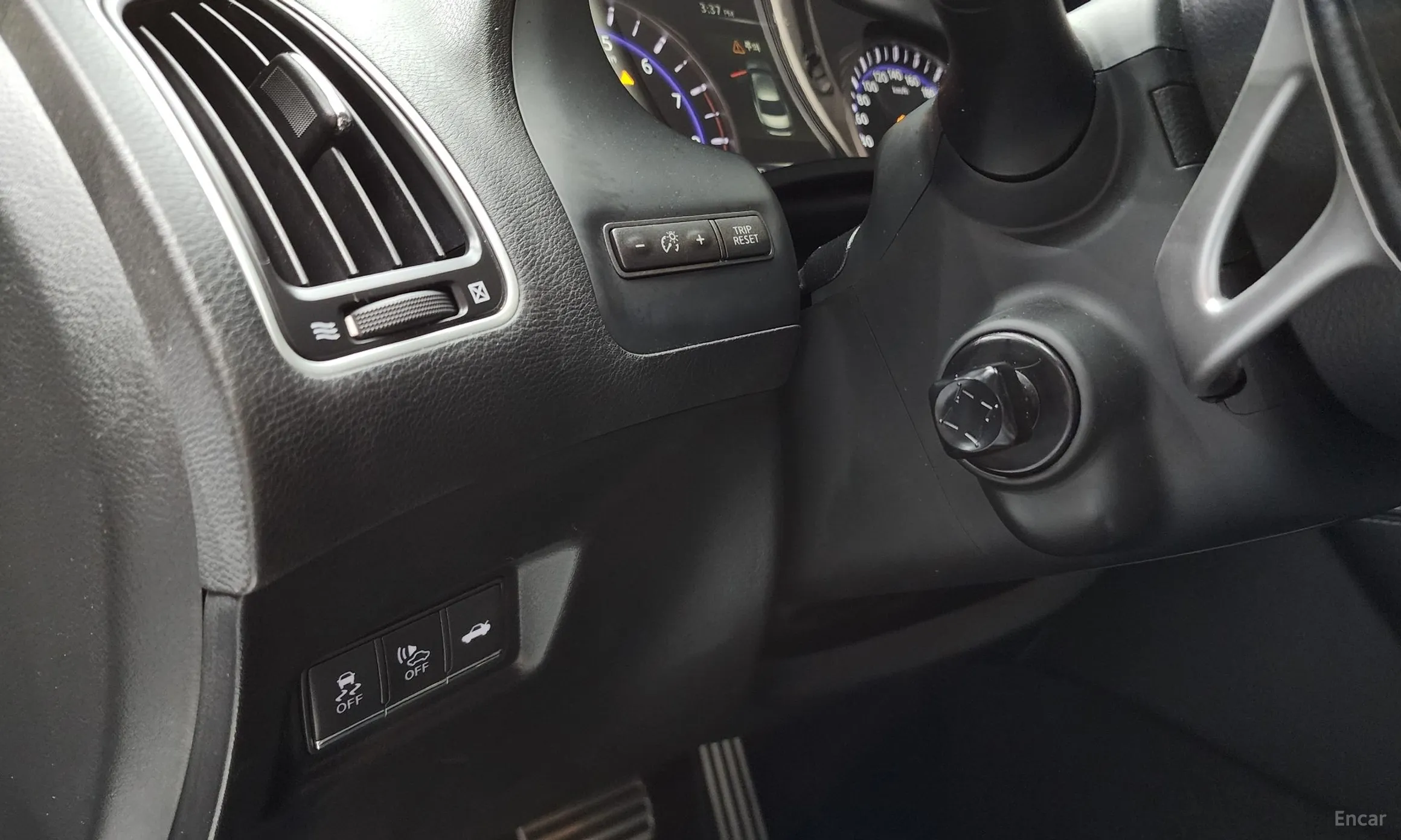Infiniti Q50 превью 17