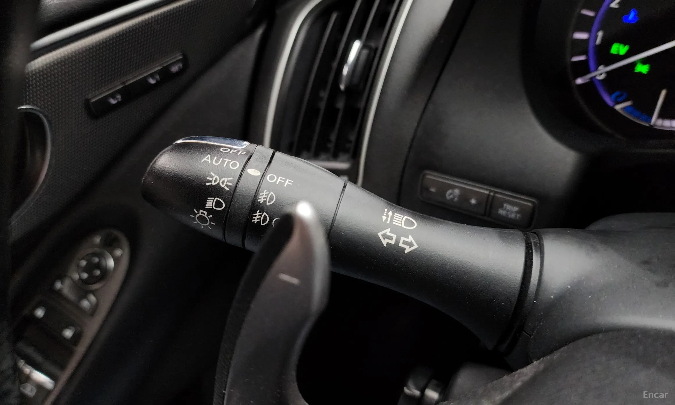 Infiniti Q50 превью 19