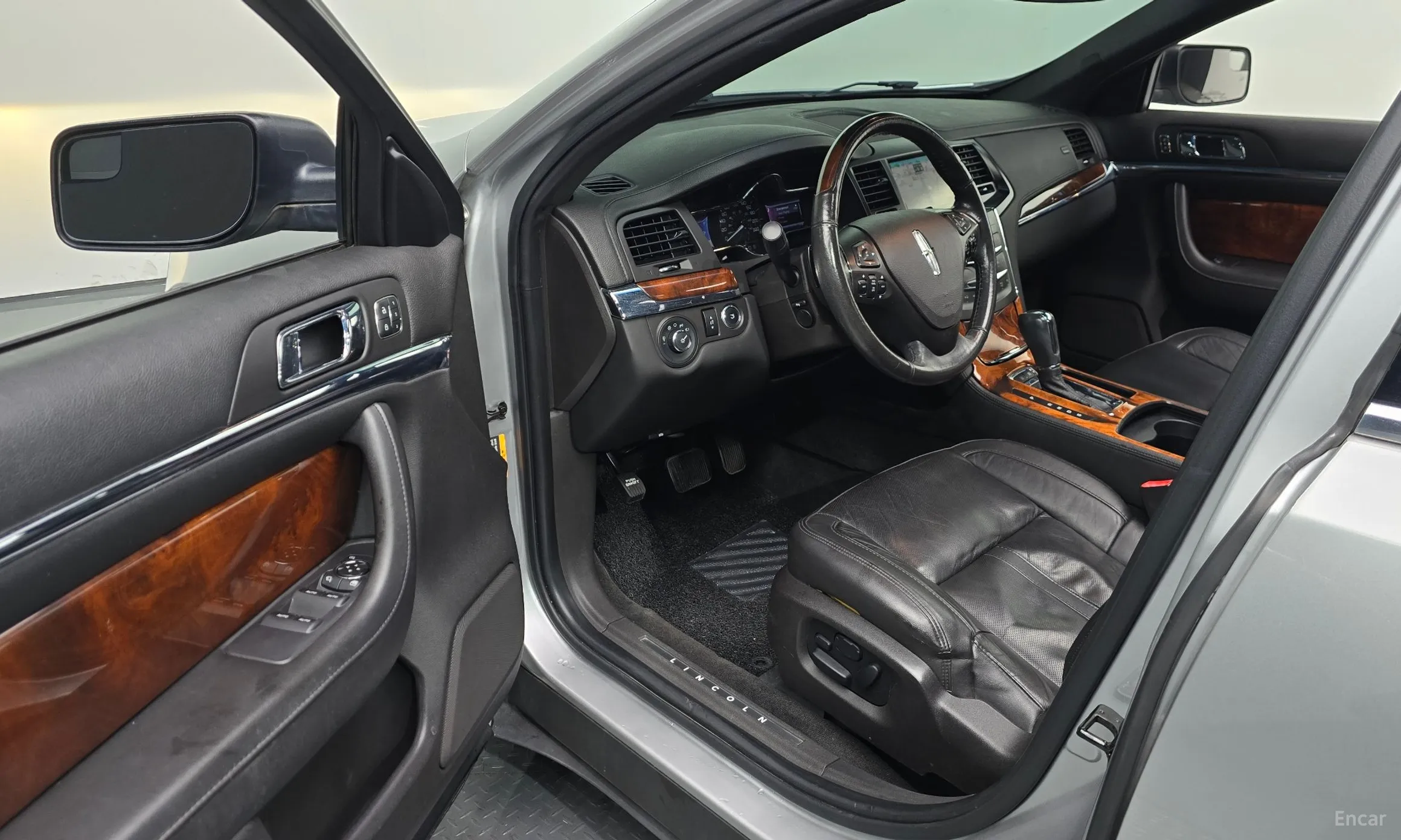 Lincoln New MKS превью 11