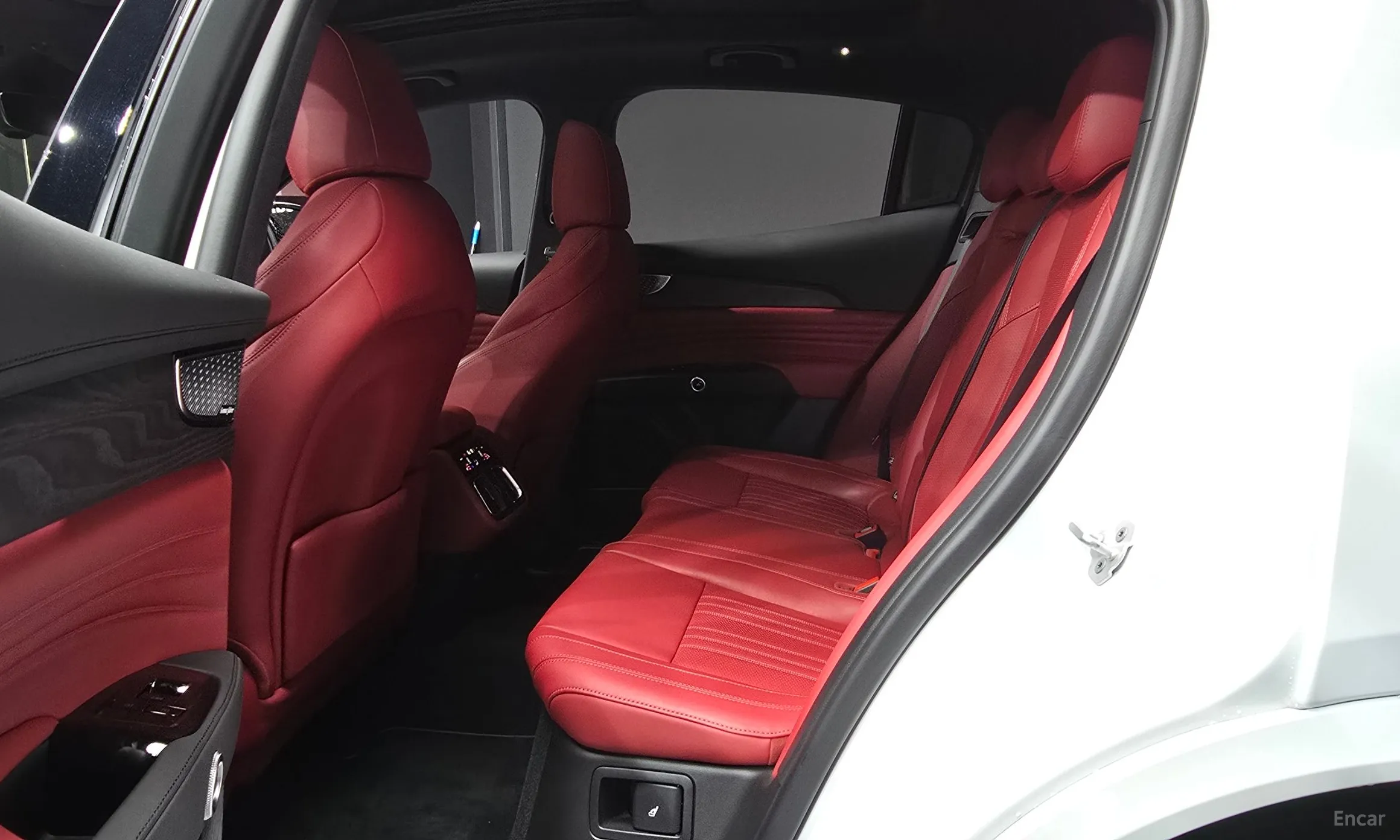 Maserati Grekale превью 12