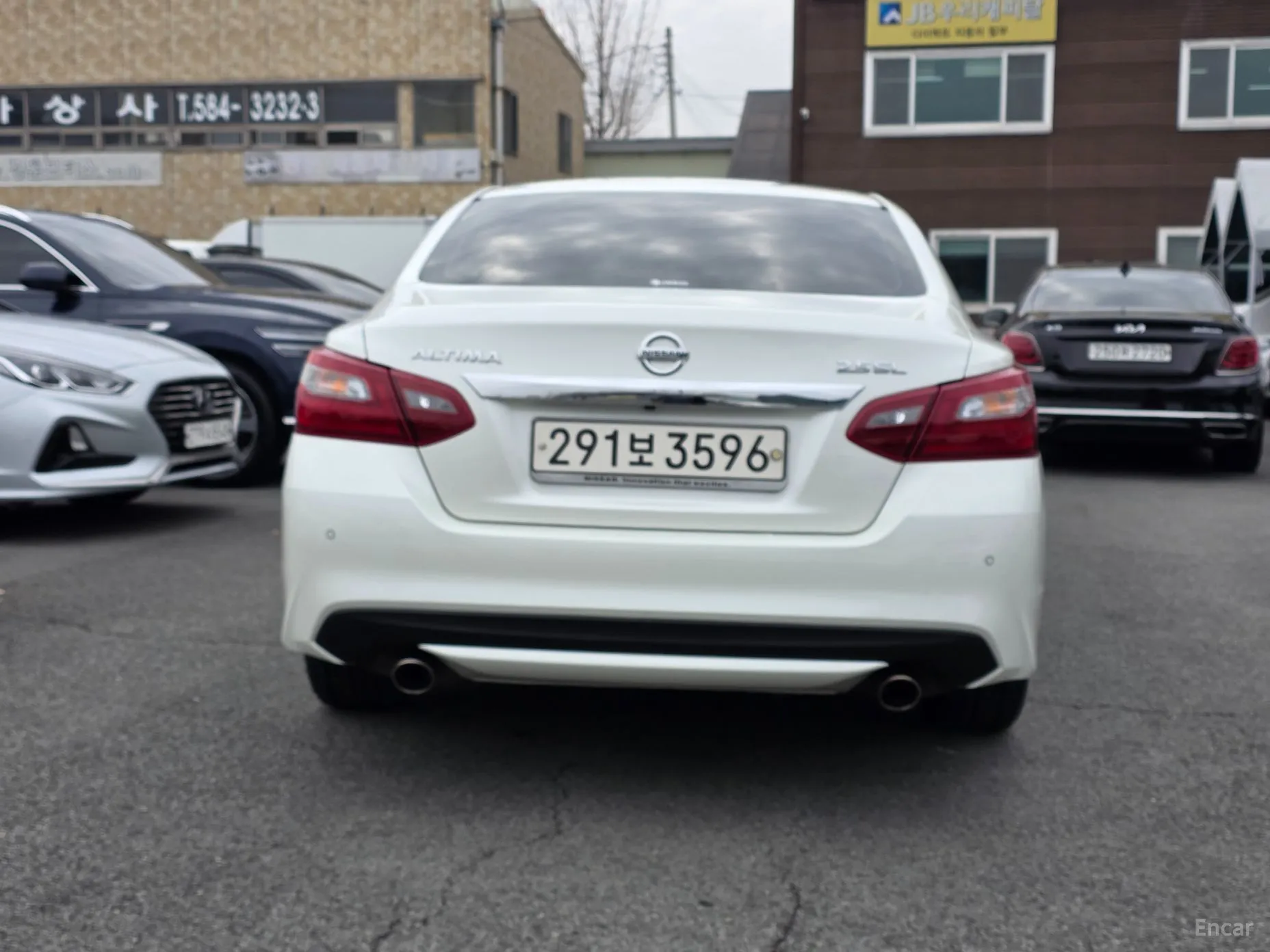 Nissan Altima превью 4