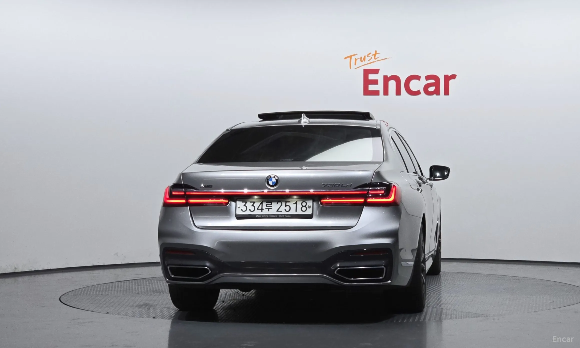 BMW 7 Series (G11) превью 4