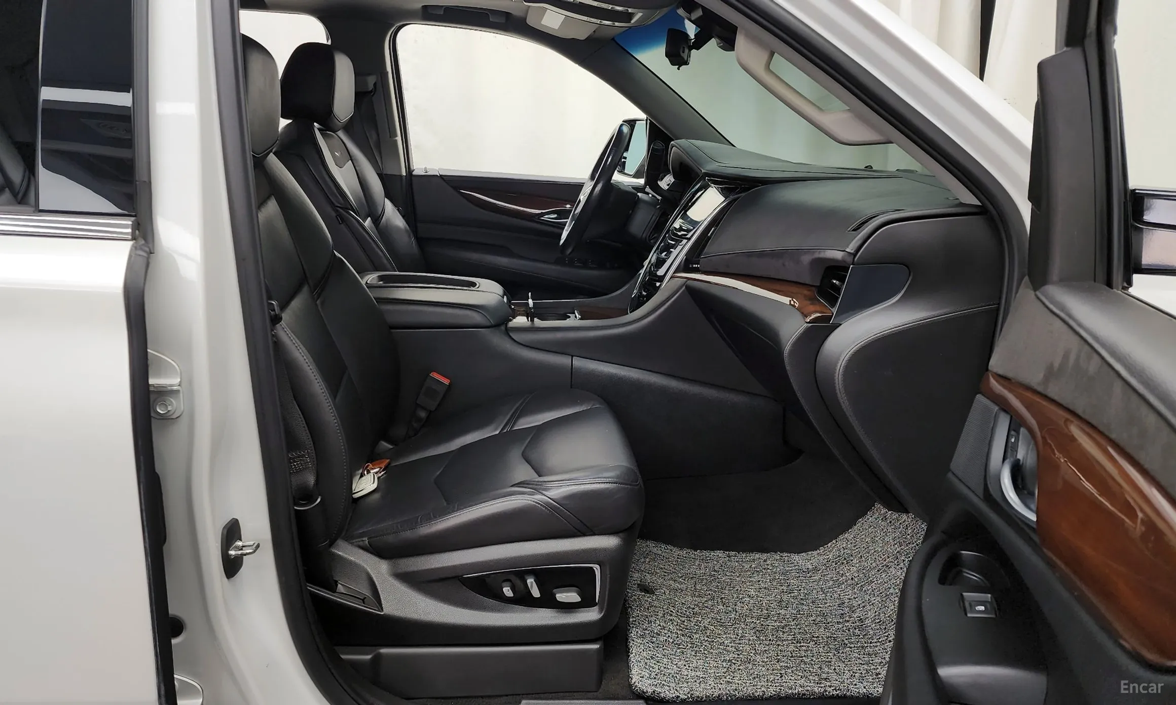 Cadillac Escalade превью 11