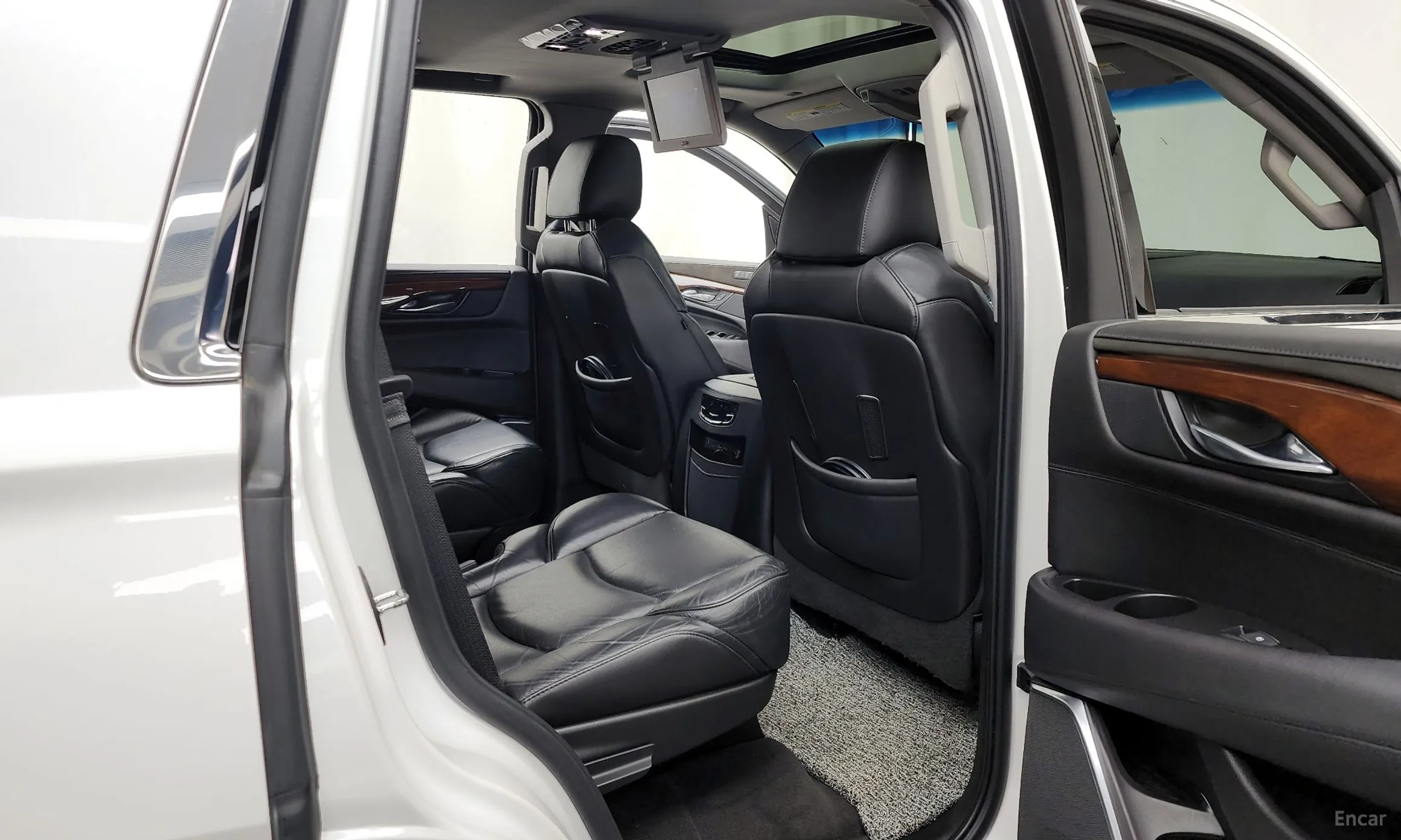 Cadillac Escalade превью 12