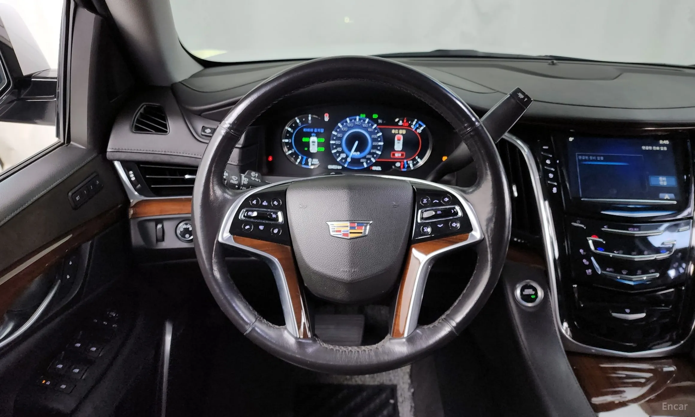 Cadillac Escalade превью 13