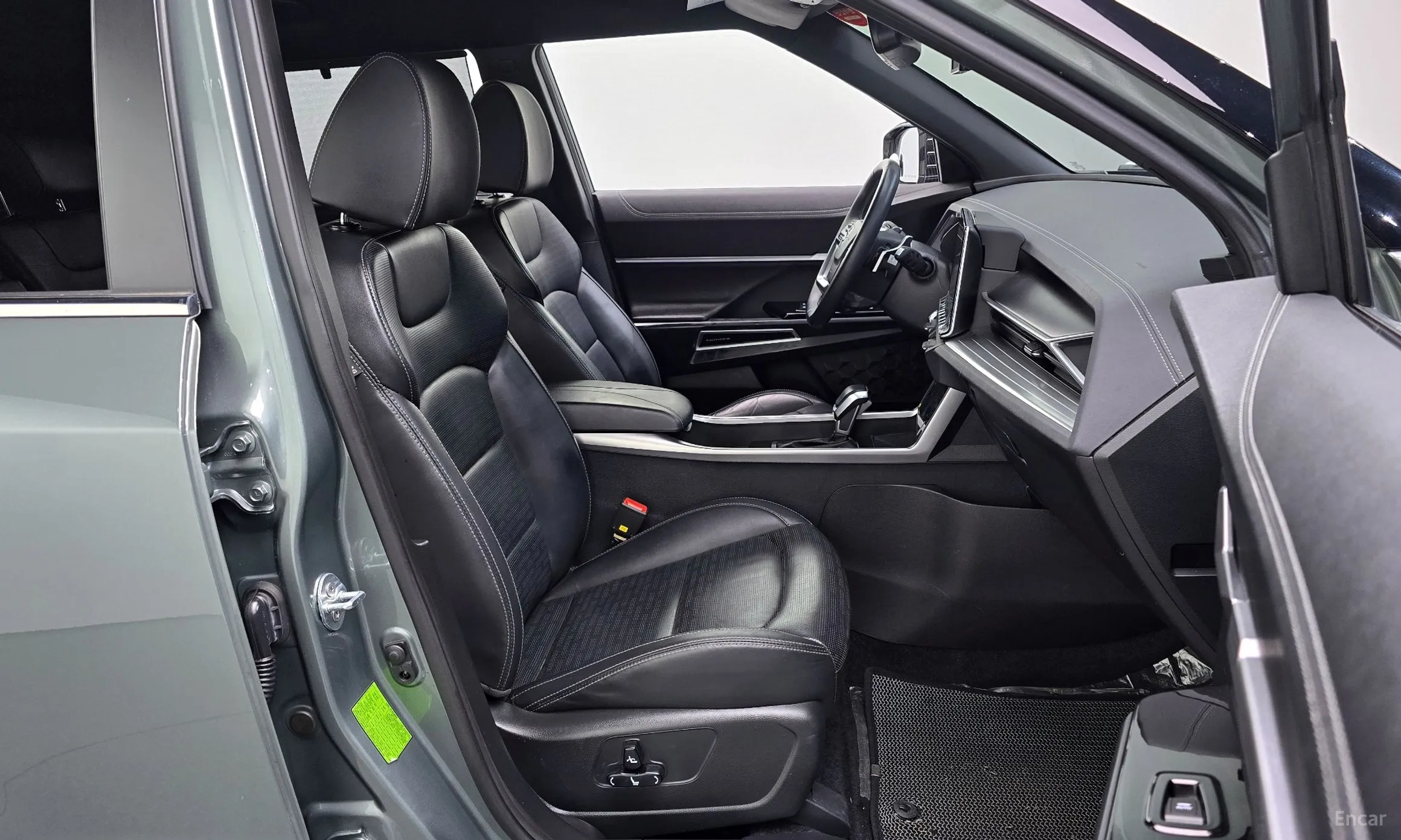 KG Mobility (SsangYong) Torres превью 10