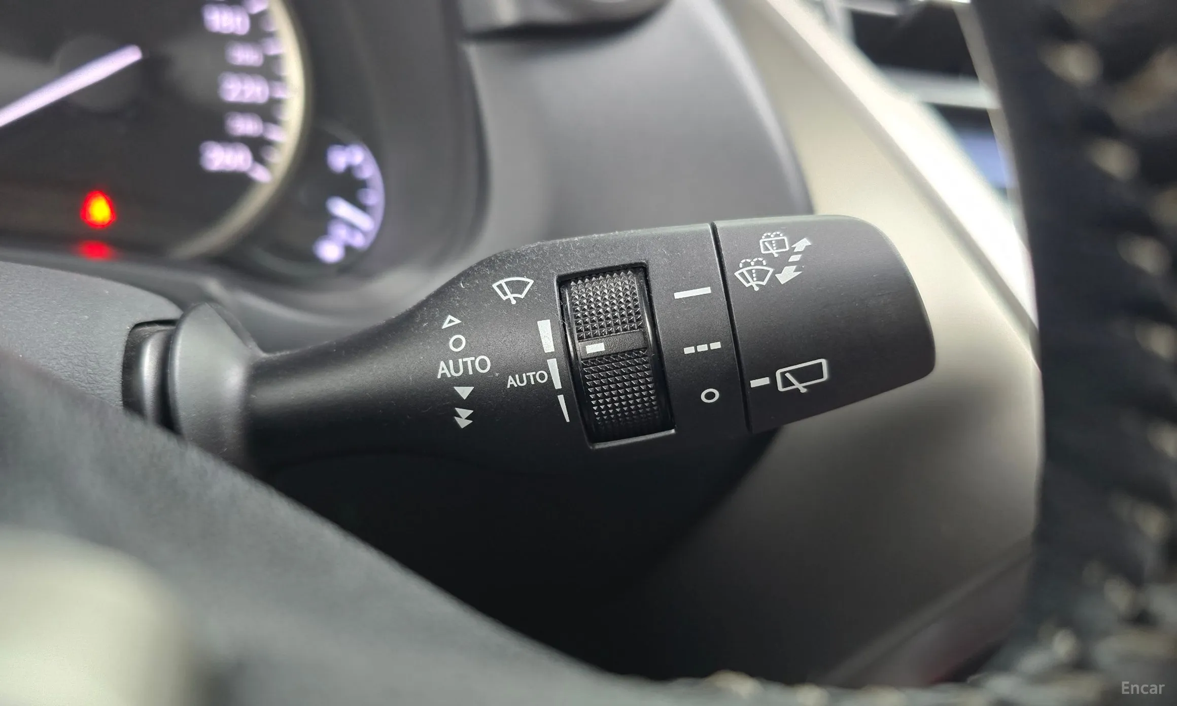 Lexus NX300h превью 17