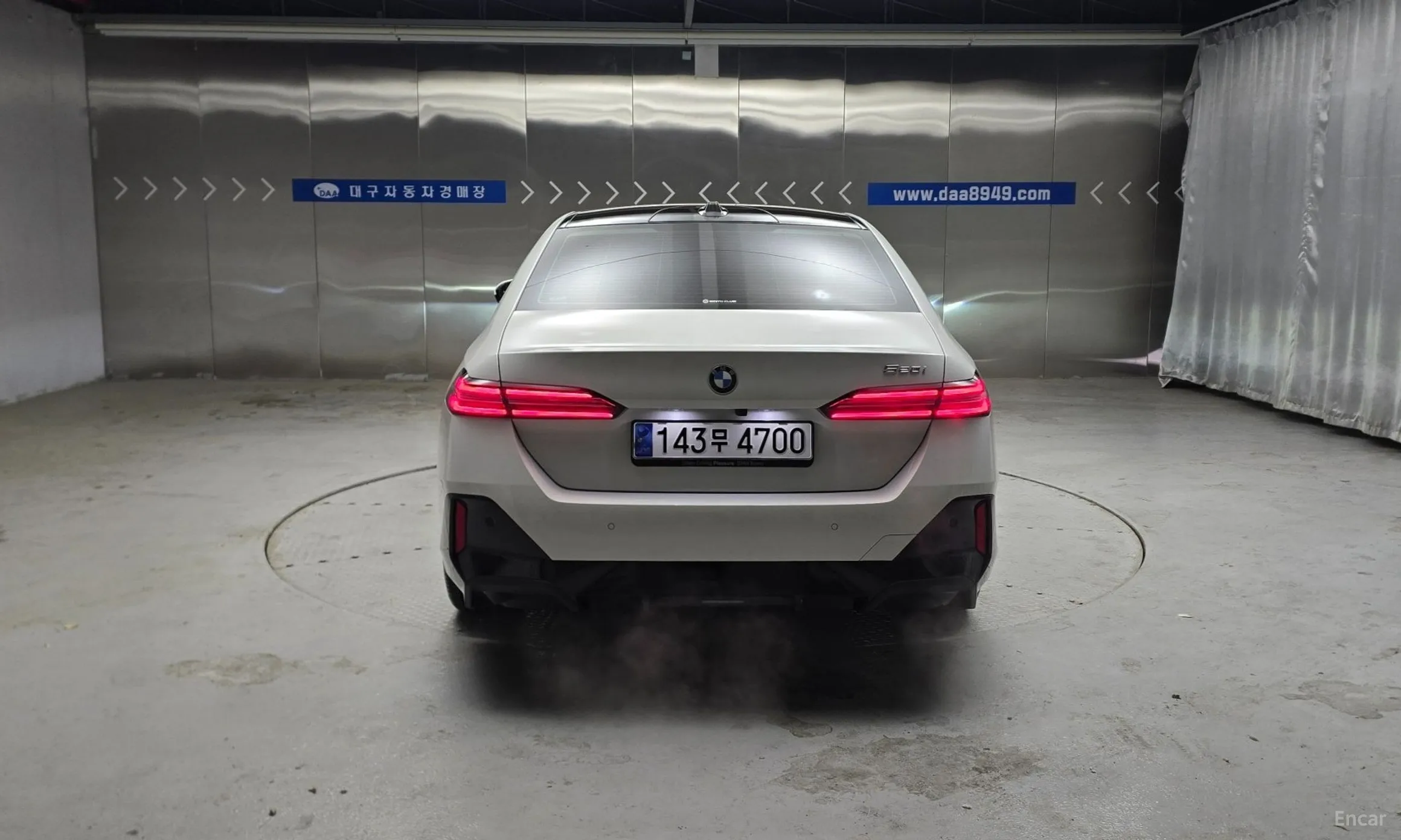 BMW 5 Series (G60) превью 5