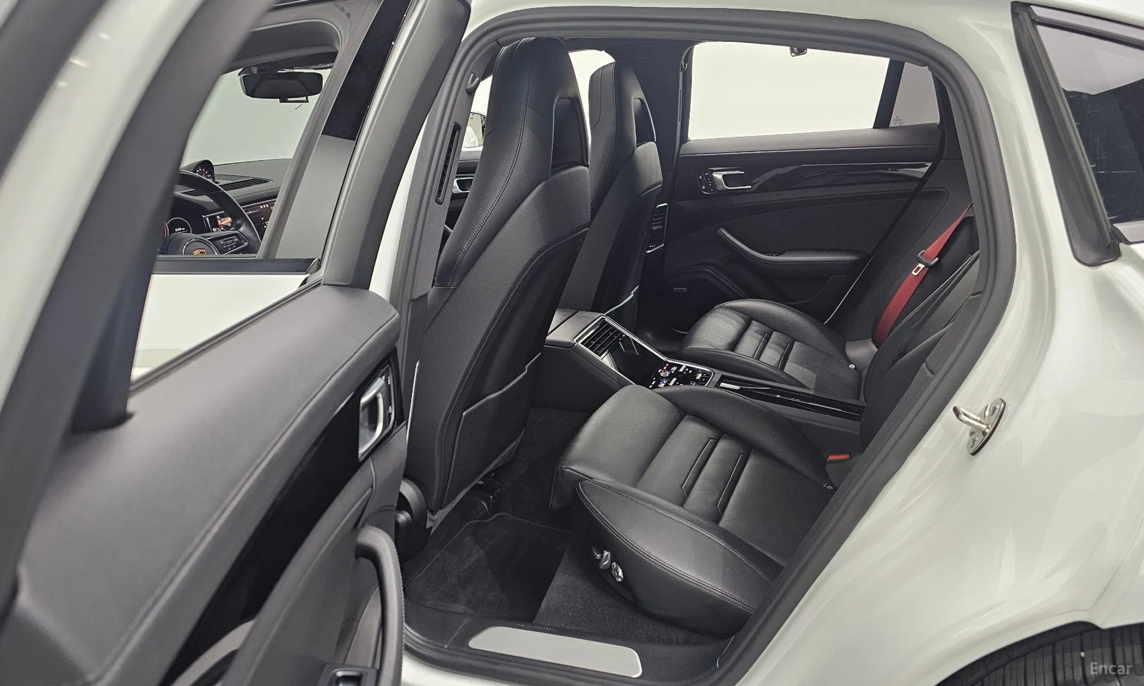 Porsche Panamera (971) превью 12