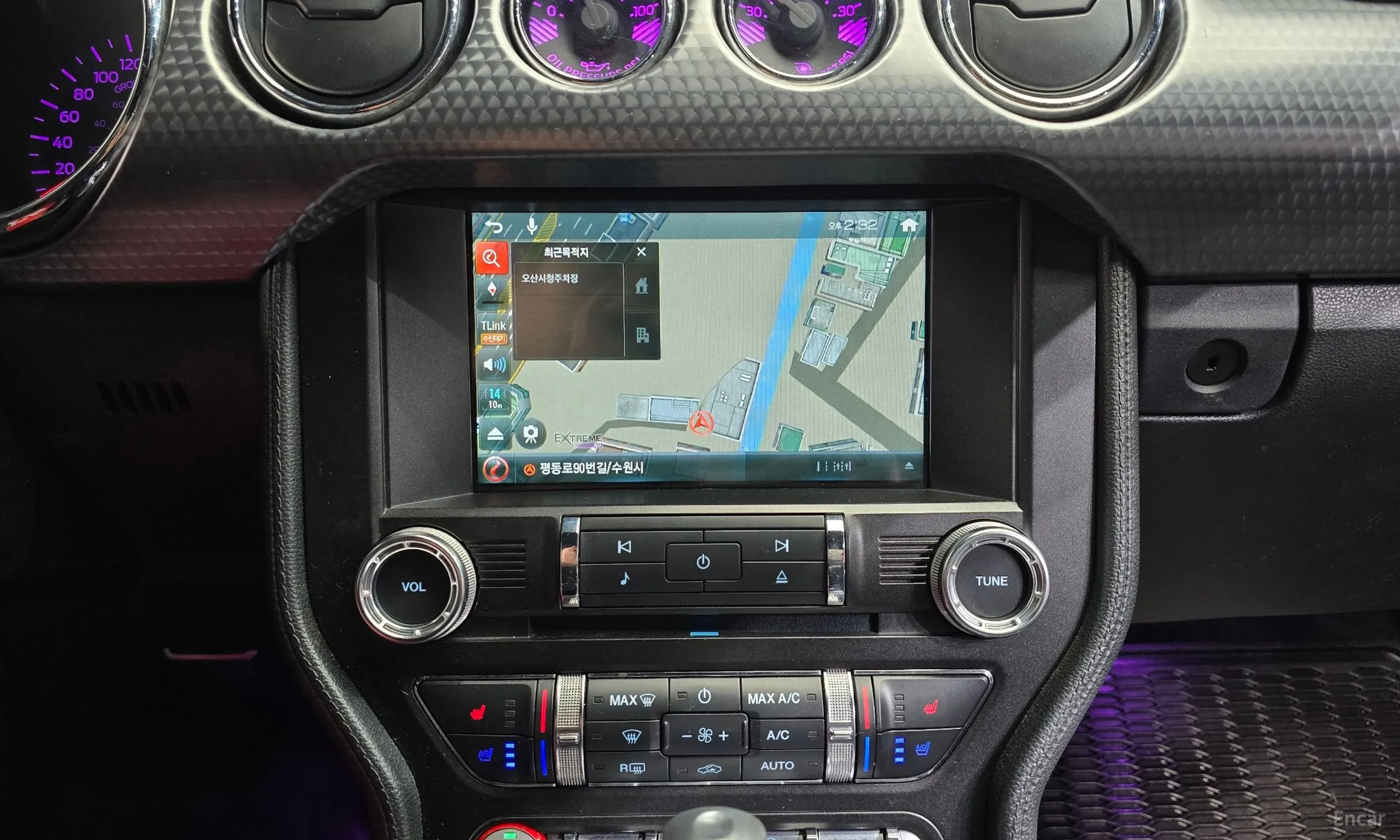 Ford Mustang превью 14