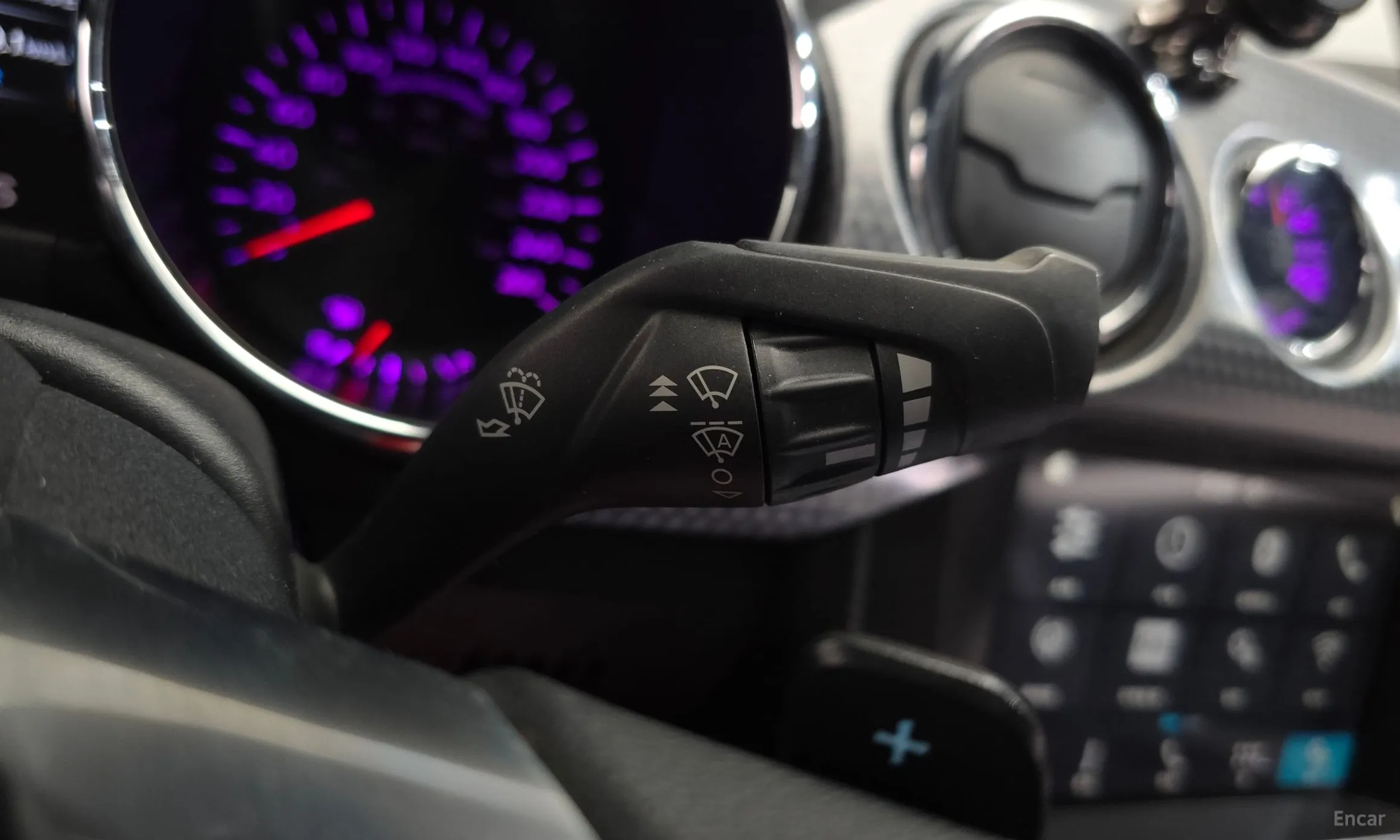 Ford Mustang превью 18
