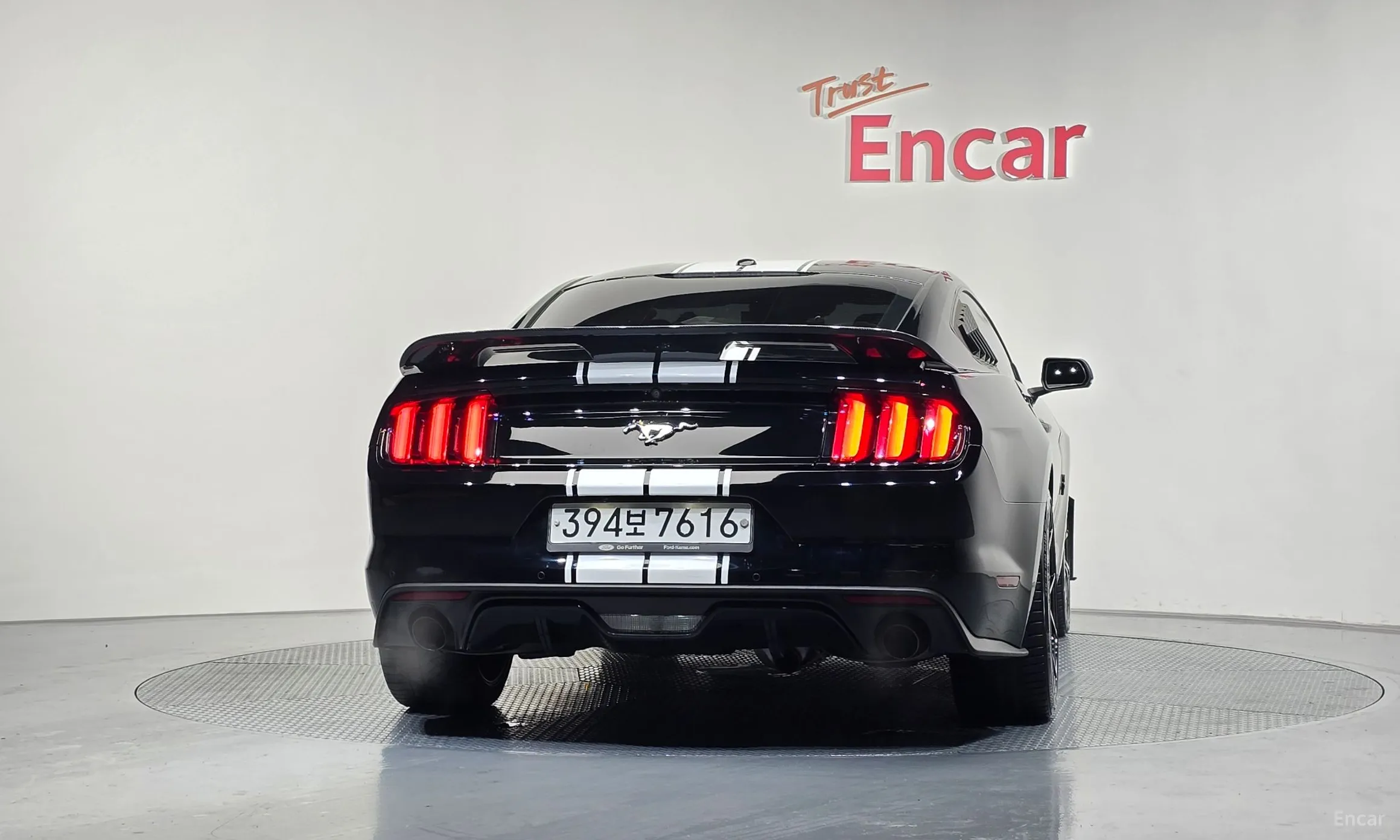 Ford Mustang превью 4
