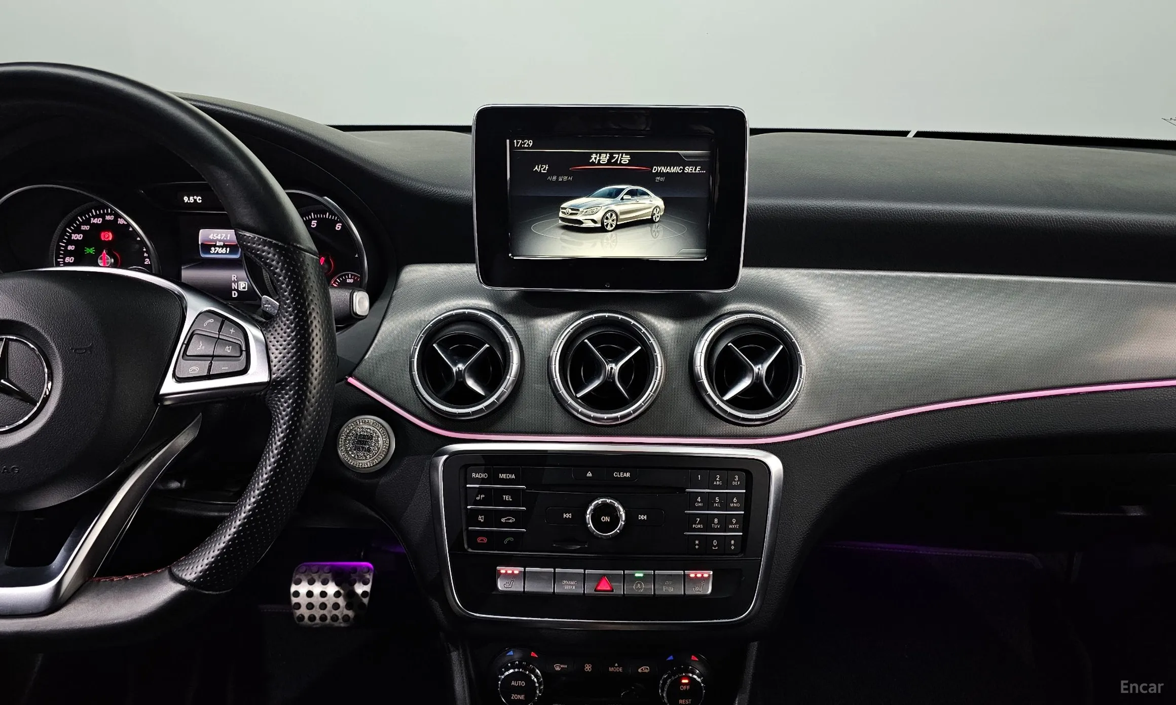 Mercedes Benz CLA-Class C117 превью 17