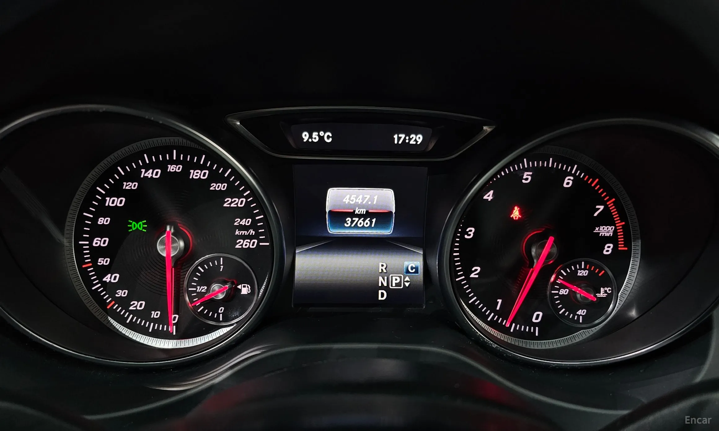 Mercedes Benz CLA-Class C117 превью 8