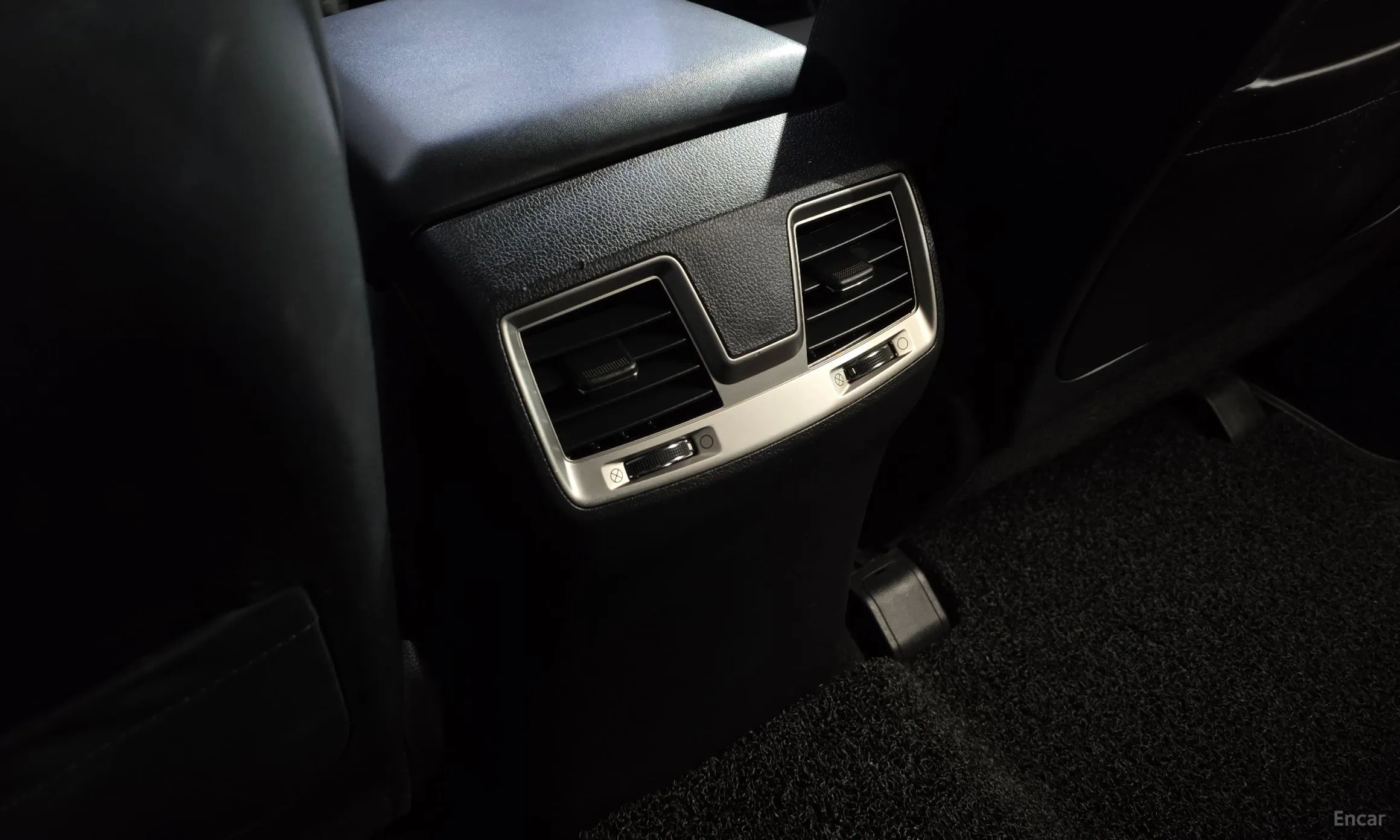 KG Mobility (SsangYong) Rexton Sports превью 18
