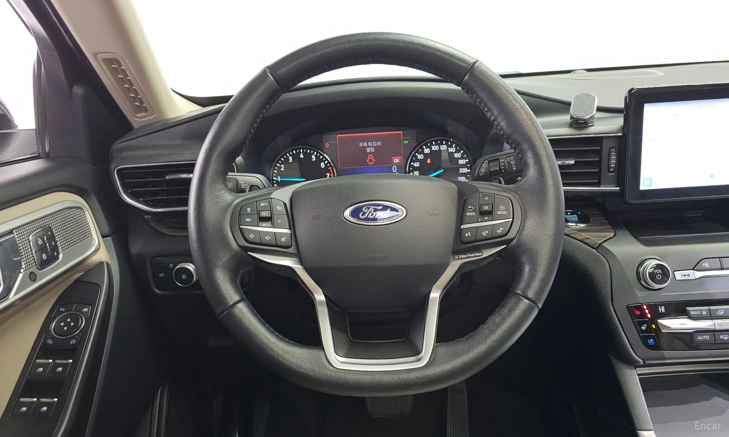 Ford Explorer 6th Generation превью 13
