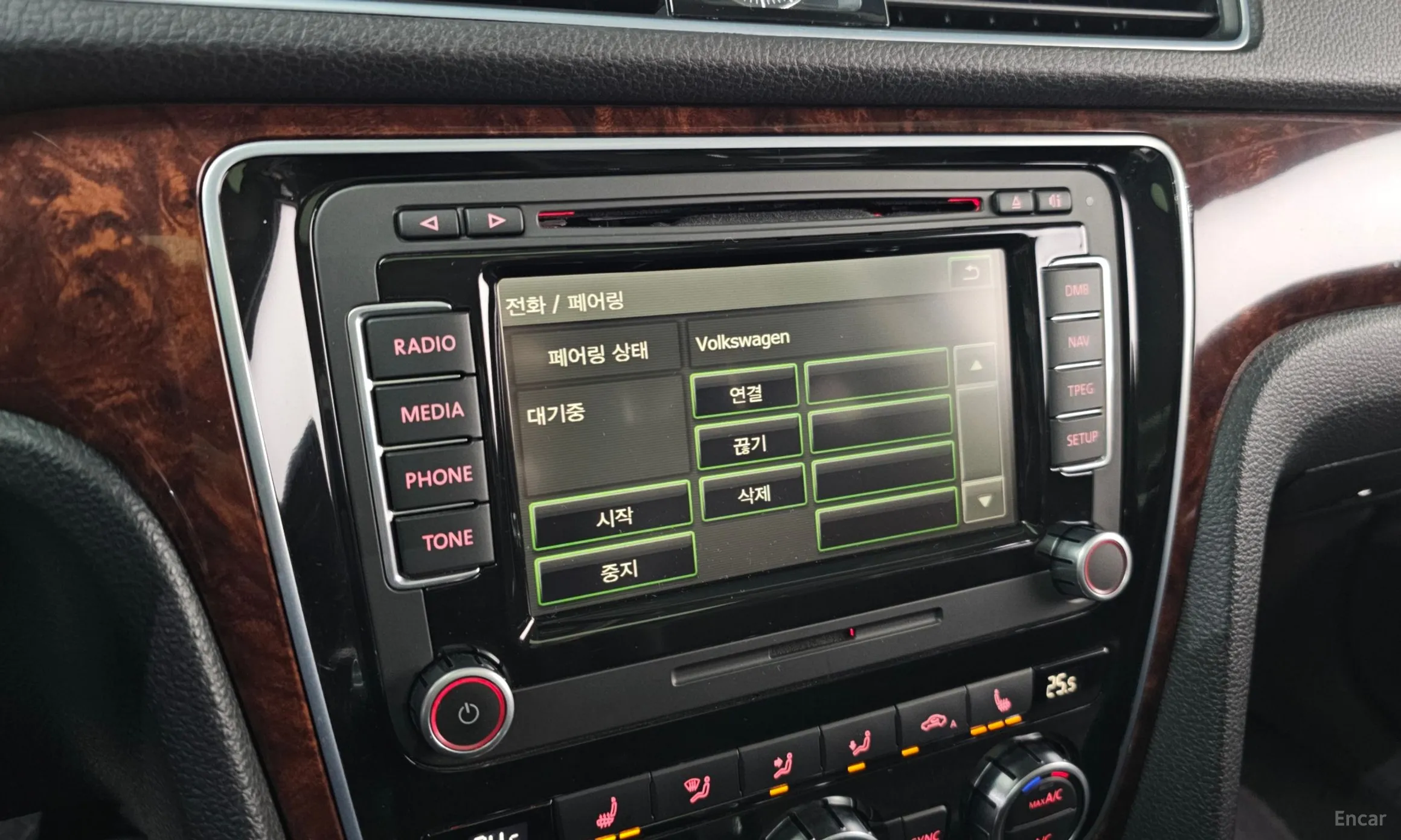 Volkswagen The New Passat превью 15