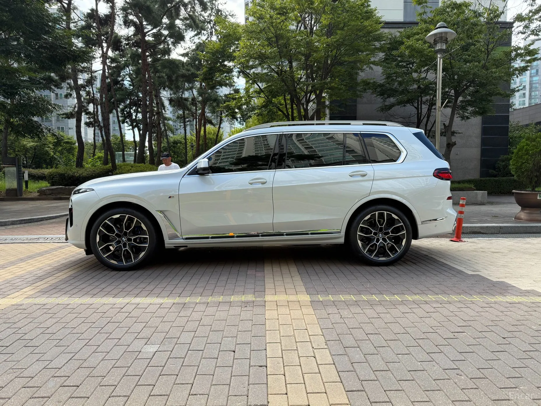 BMW X7 (G07) превью 16