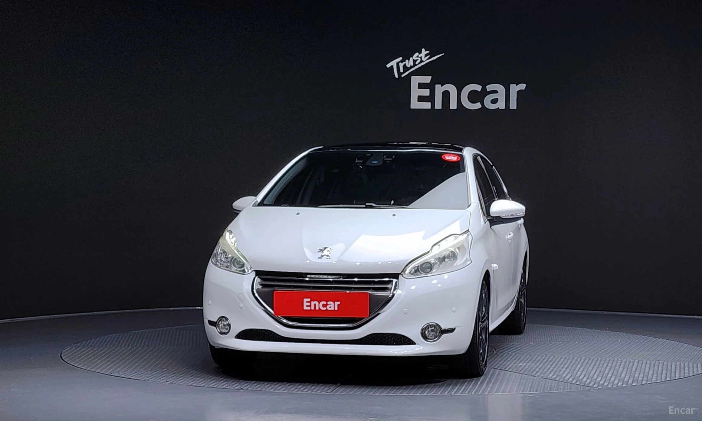 Peugeot 208 превью 3