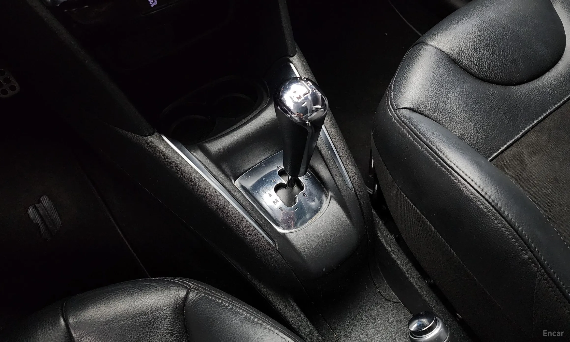 Peugeot 208 превью 9