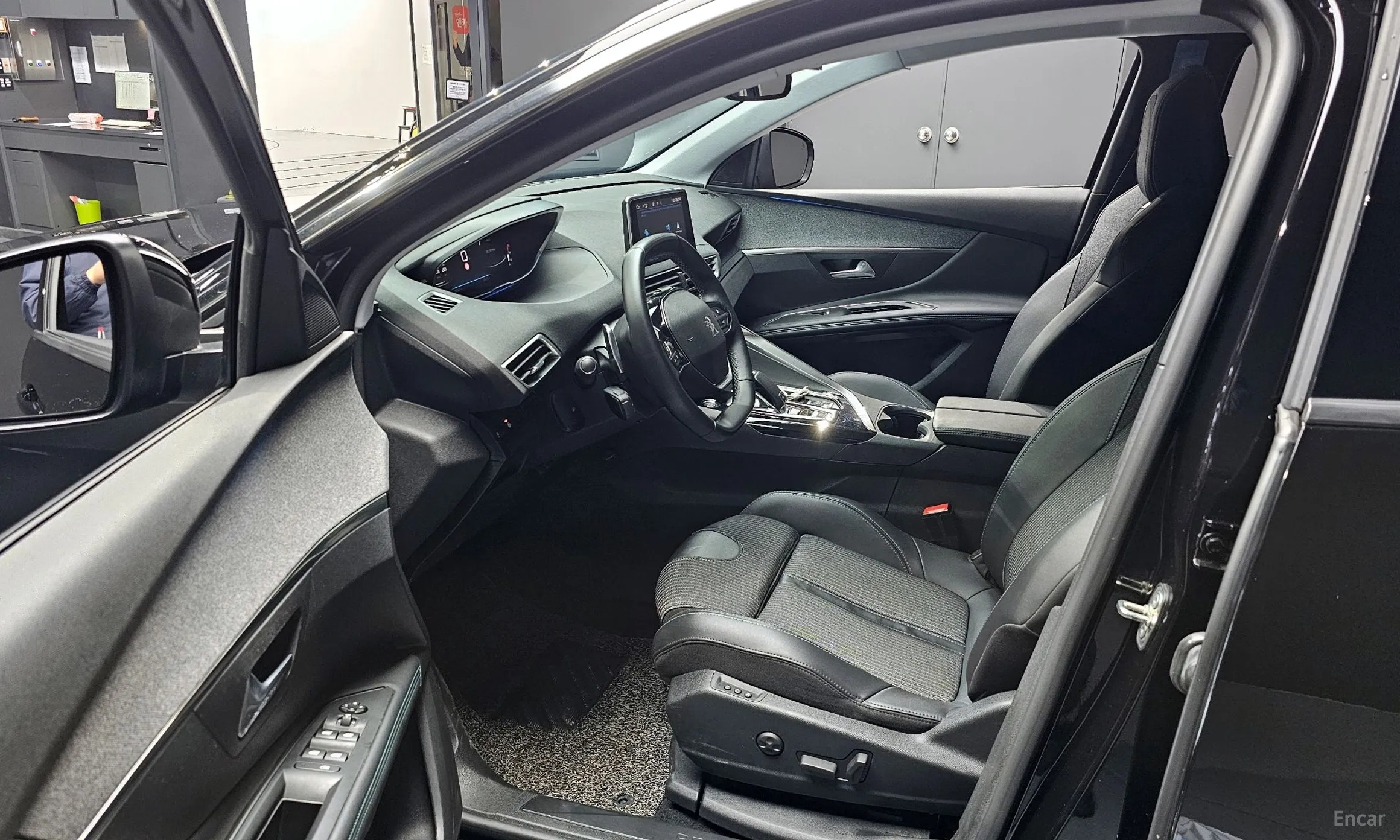 Peugeot 3008 2nd generation превью 10
