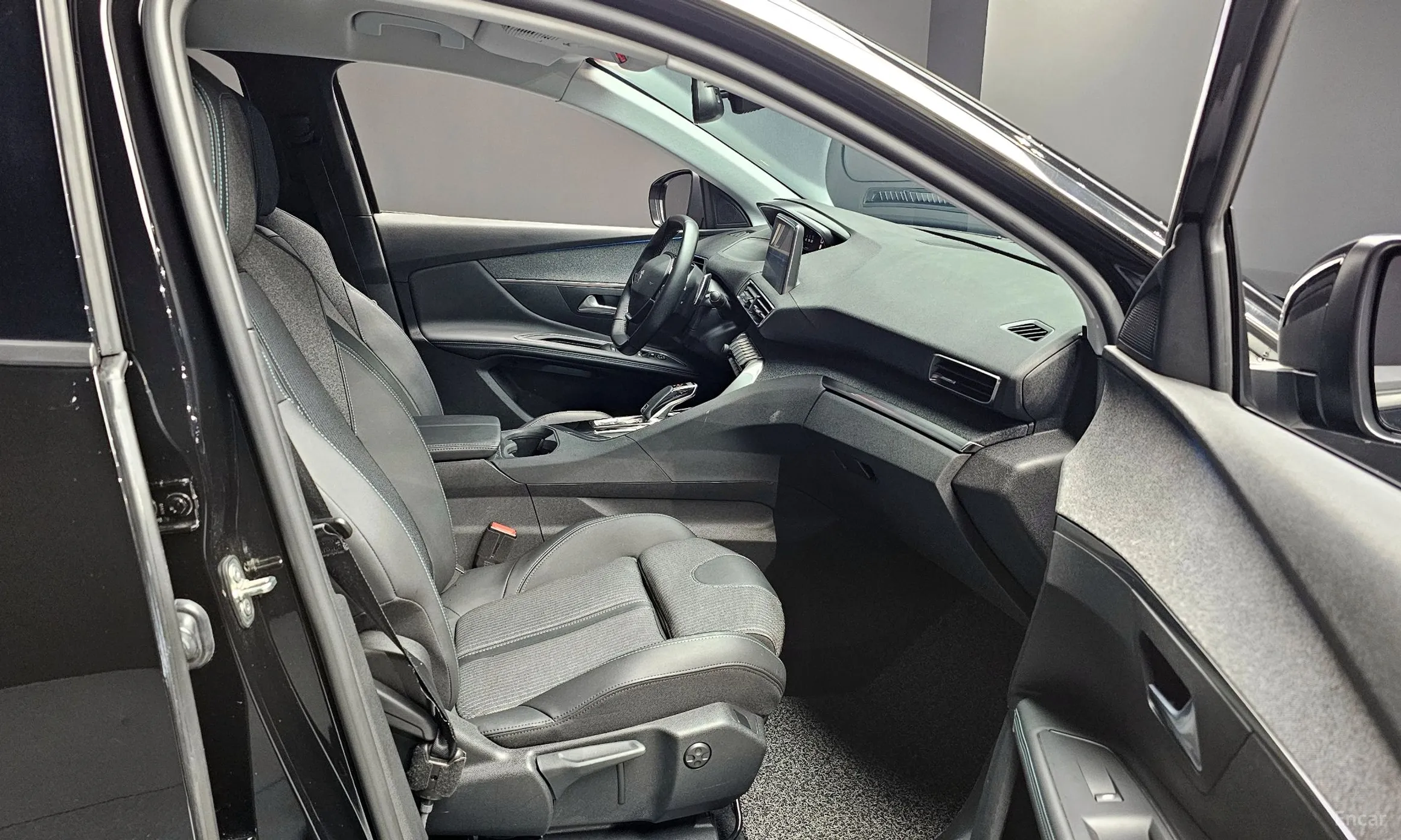 Peugeot 3008 2nd generation превью 11