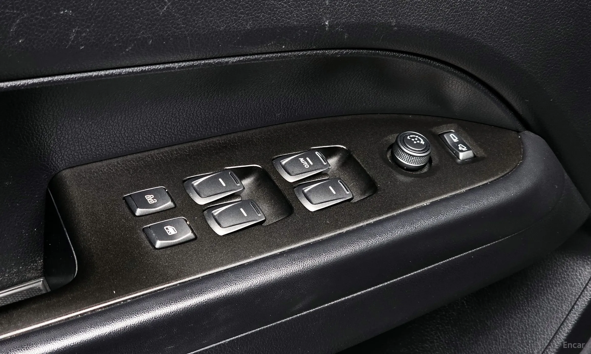 KG Mobility (SsangYong) Rexton Sports превью 18