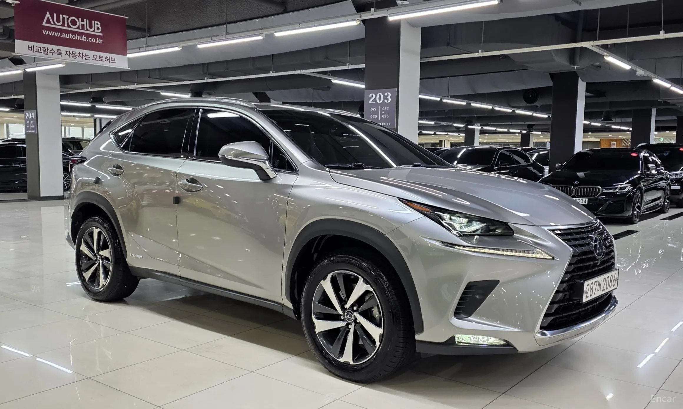 Lexus NX300h превью 5