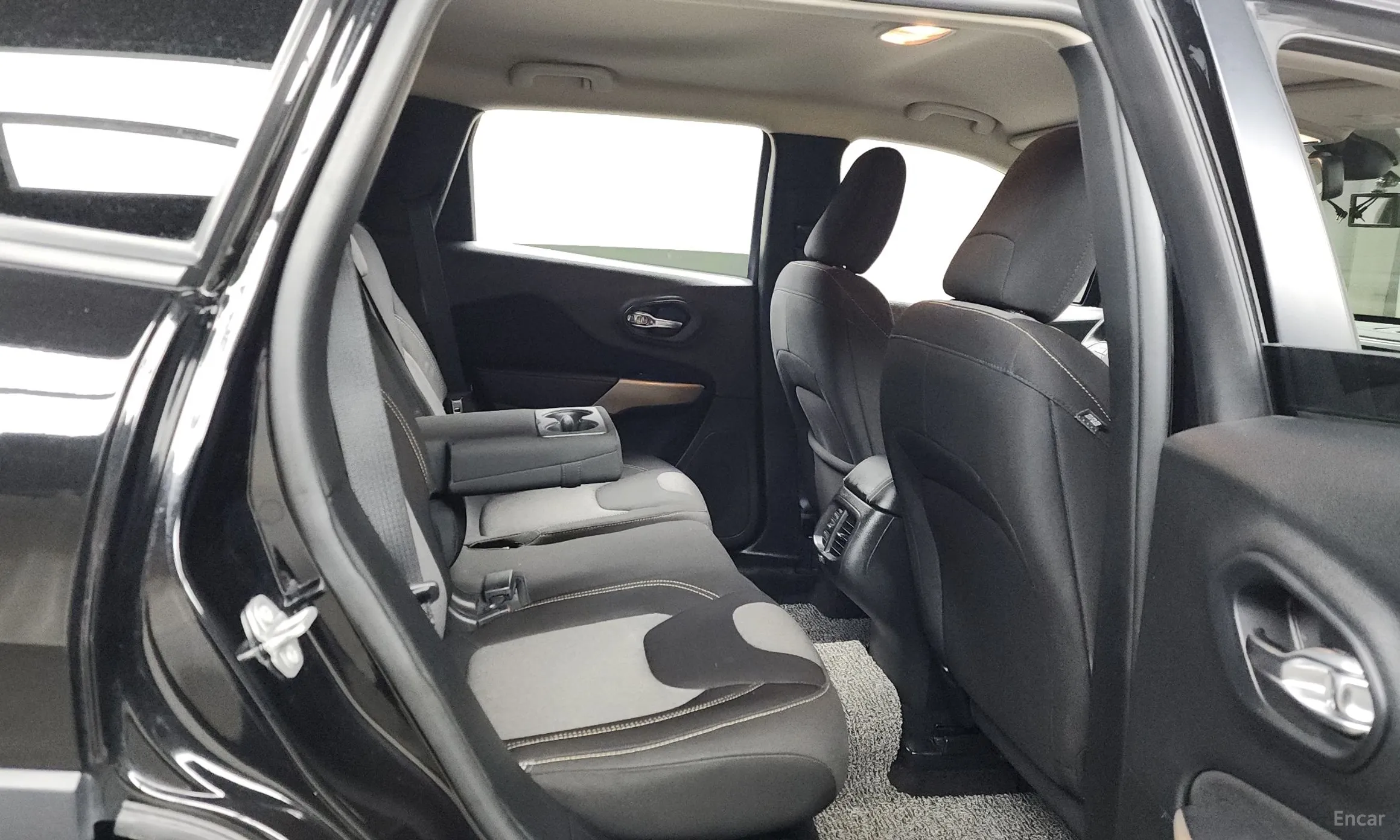 Jeep Cherokee (KL) превью 12