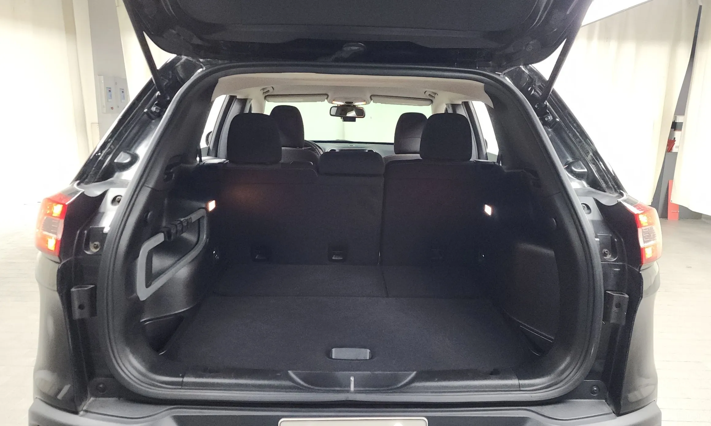 Jeep Cherokee (KL) превью 20