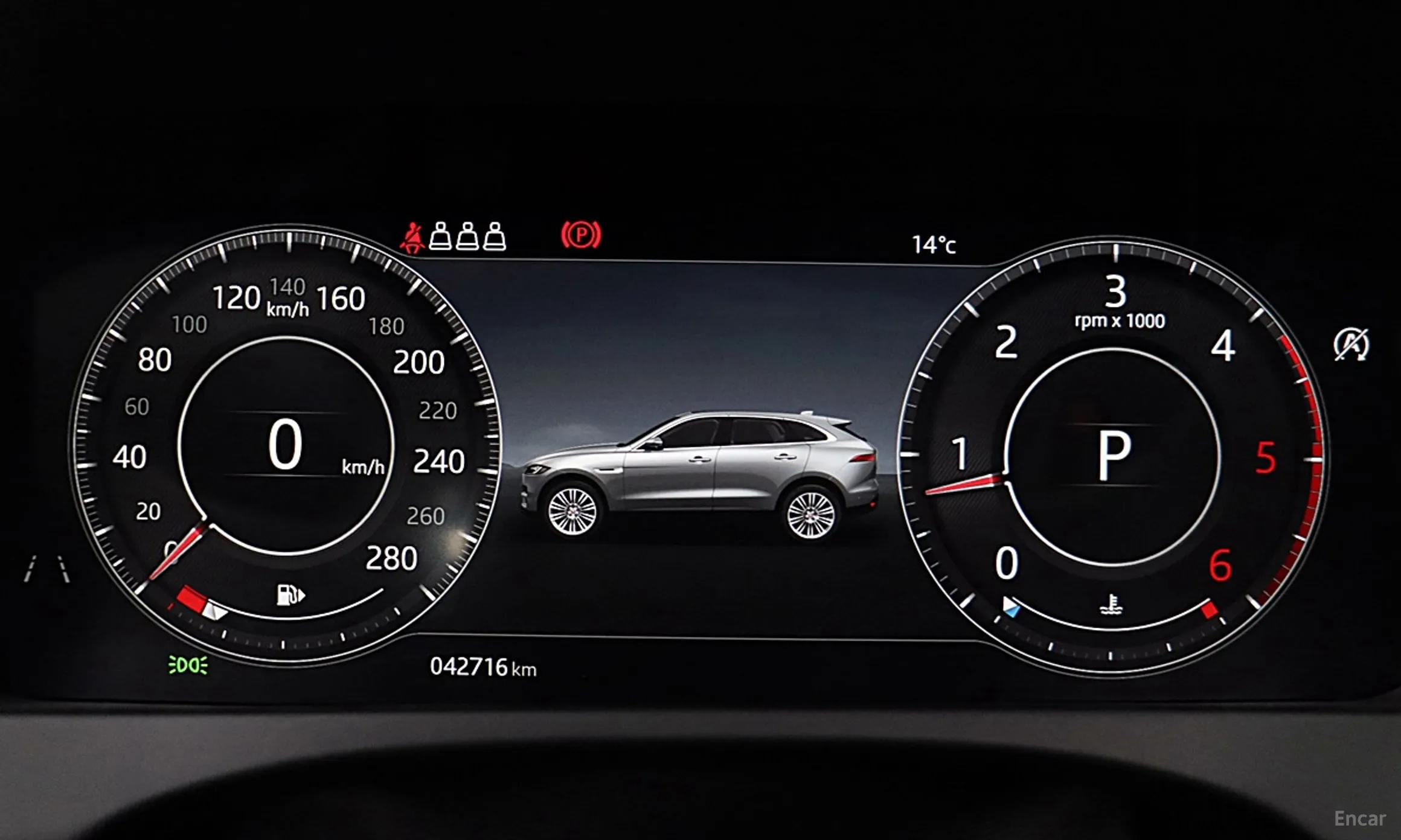 Jaguar F-PACE превью 16